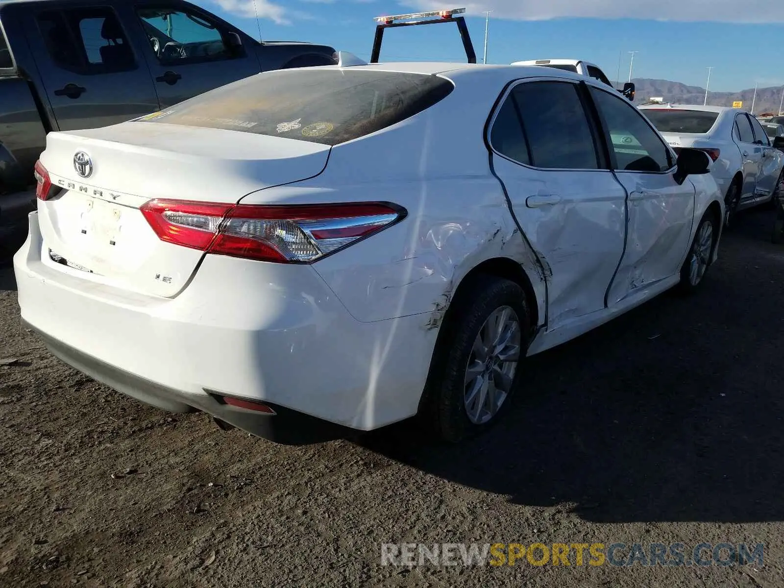 4 fotografías del automóvil dañado 4T1B11HK4KU765687 TOYOTA CAMRY 2019