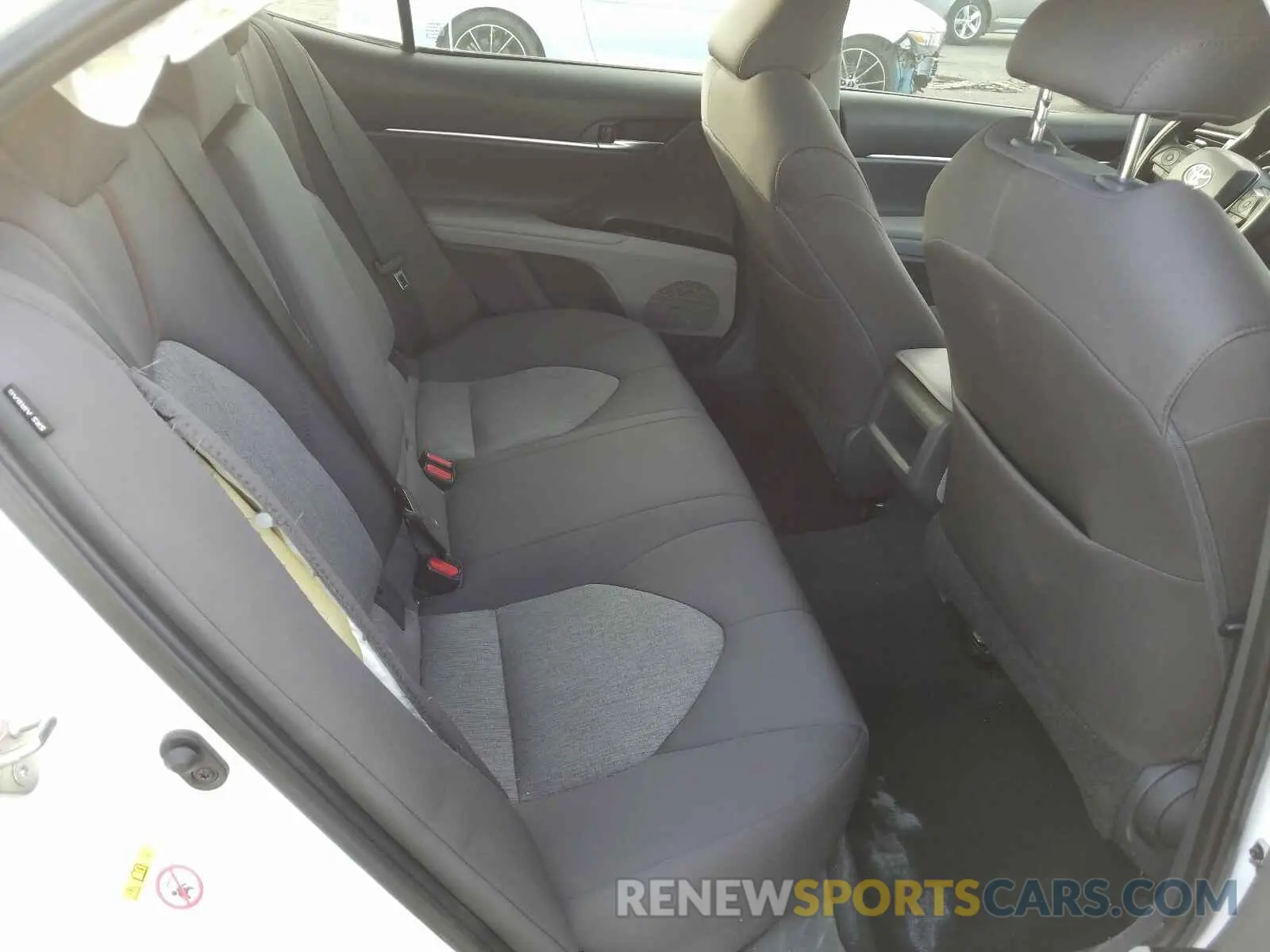 6 fotografías del automóvil dañado 4T1B11HK4KU765687 TOYOTA CAMRY 2019