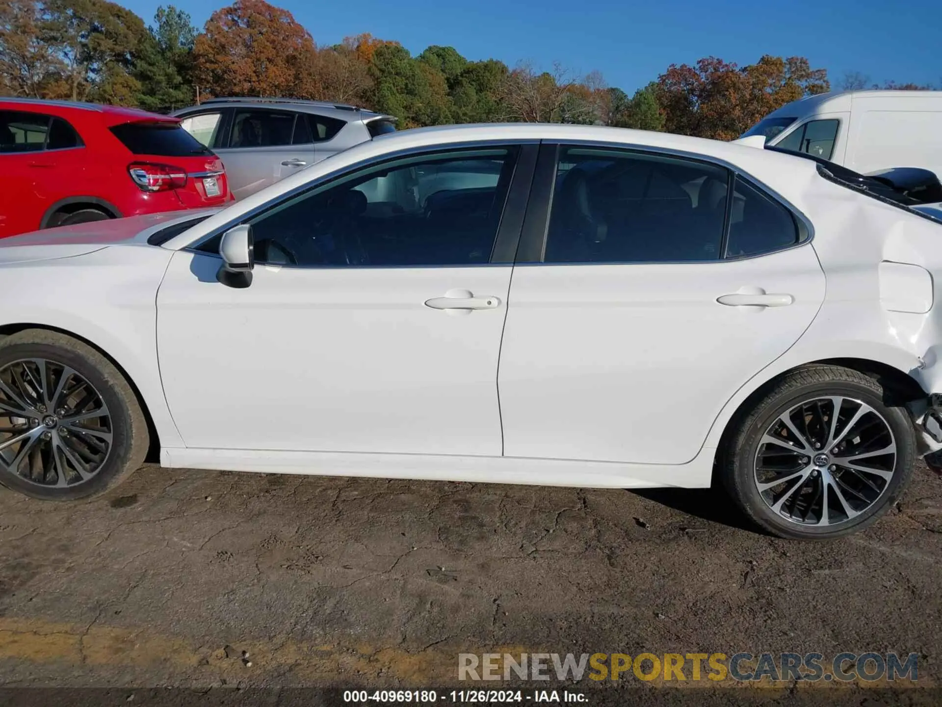 14 fotografías del automóvil dañado 4T1B11HK4KU780772 TOYOTA CAMRY 2019