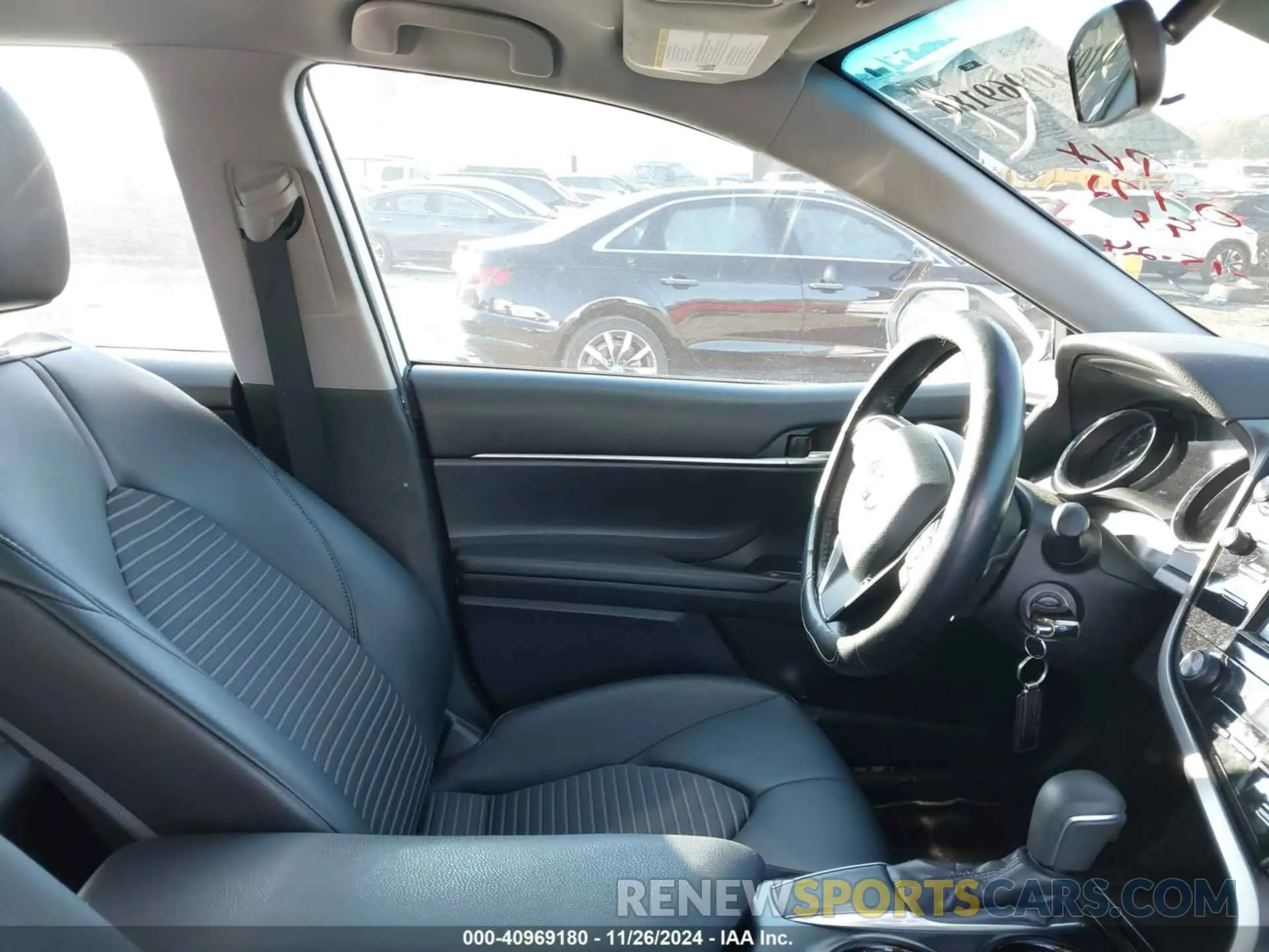5 fotografías del automóvil dañado 4T1B11HK4KU780772 TOYOTA CAMRY 2019