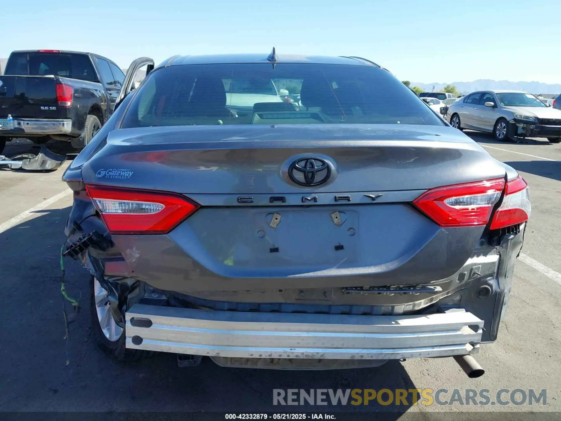 17 fotografías del automóvil dañado 4T1B11HK4KU781985 TOYOTA CAMRY 2019