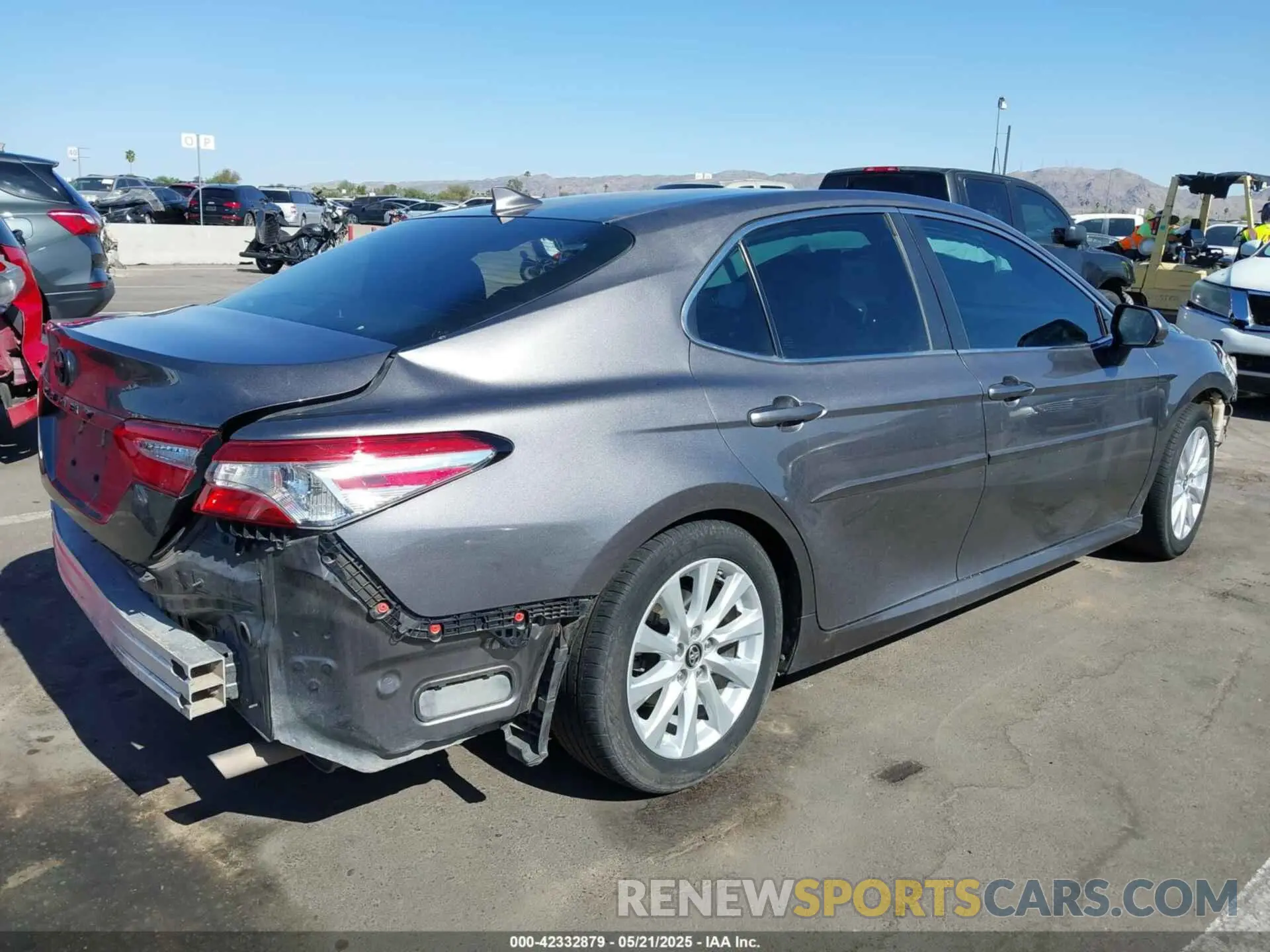 4 fotografías del automóvil dañado 4T1B11HK4KU781985 TOYOTA CAMRY 2019