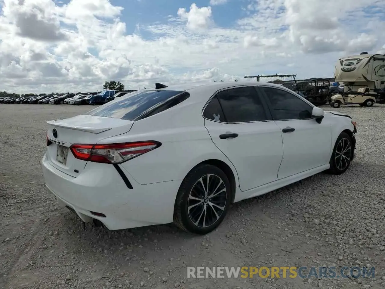3 fotografías del automóvil dañado 4T1B11HK4KU786264 TOYOTA CAMRY 2019