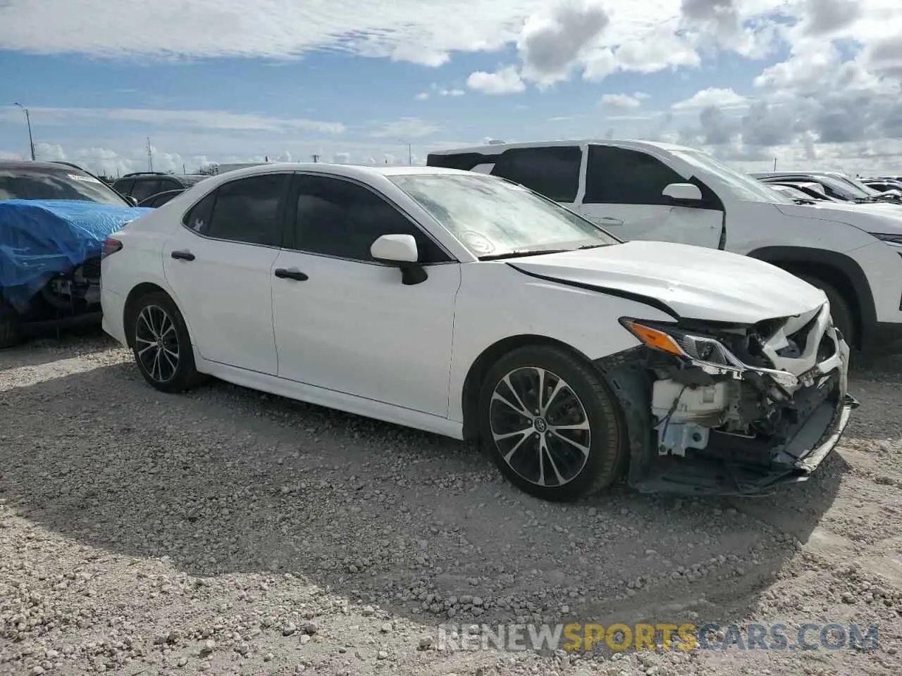 4 fotografías del automóvil dañado 4T1B11HK4KU786264 TOYOTA CAMRY 2019