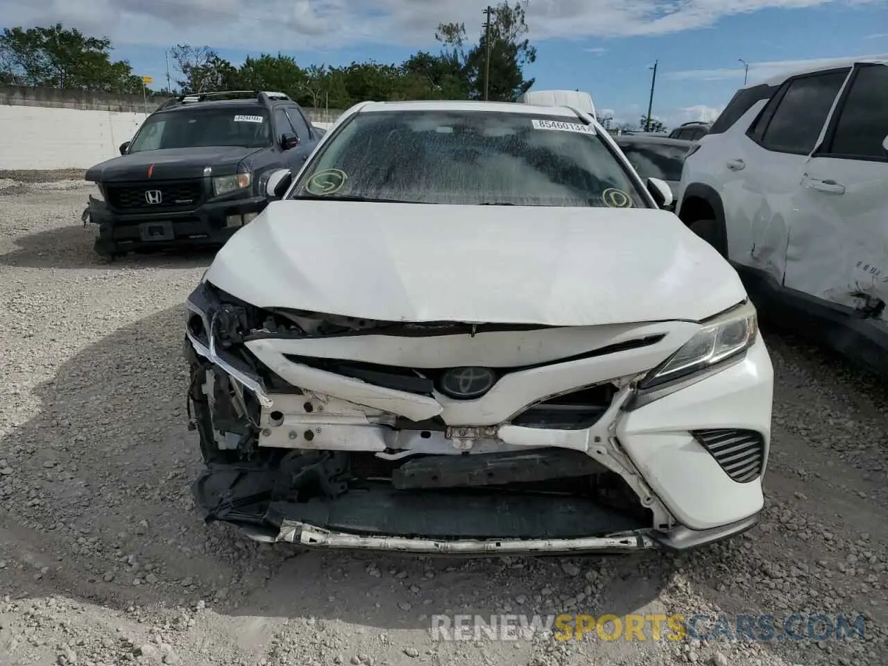 5 fotografías del automóvil dañado 4T1B11HK4KU786264 TOYOTA CAMRY 2019