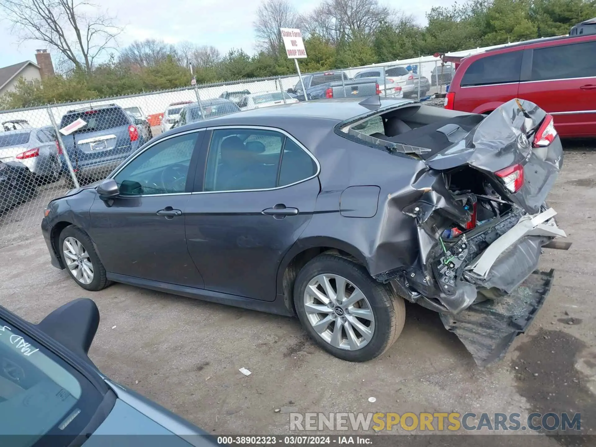 15 fotografías del automóvil dañado 4T1B11HK4KU788337 TOYOTA CAMRY 2019