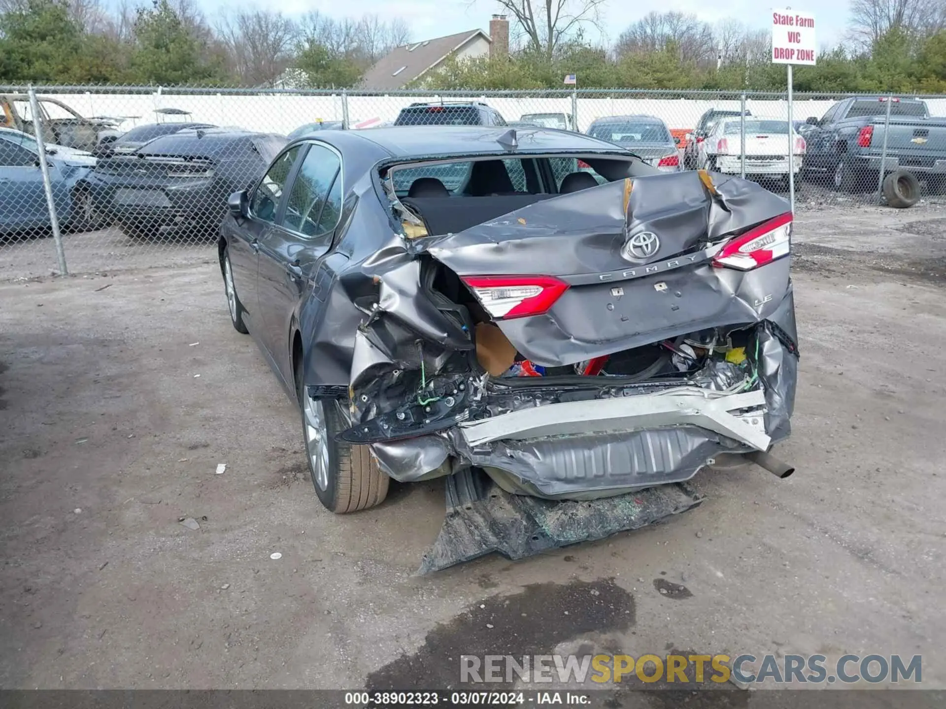 3 fotografías del automóvil dañado 4T1B11HK4KU788337 TOYOTA CAMRY 2019