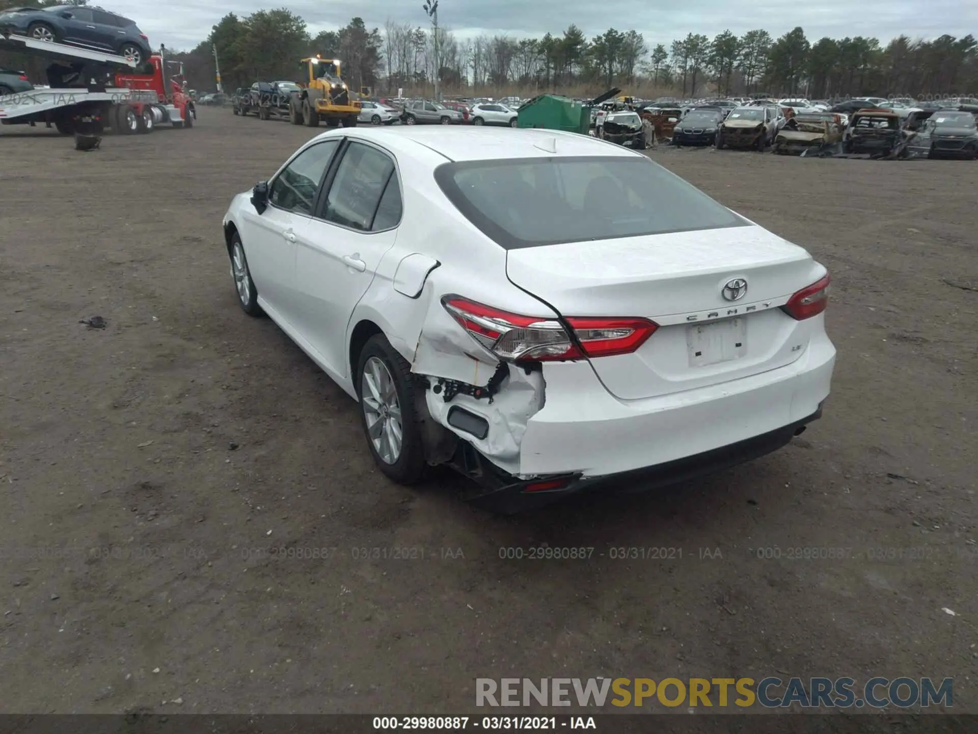 3 fotografías del automóvil dañado 4T1B11HK4KU794493 TOYOTA CAMRY 2019