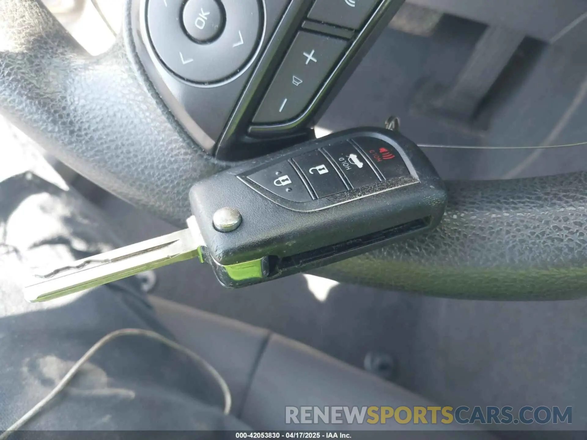 11 fotografías del automóvil dañado 4T1B11HK4KU797720 TOYOTA CAMRY 2019