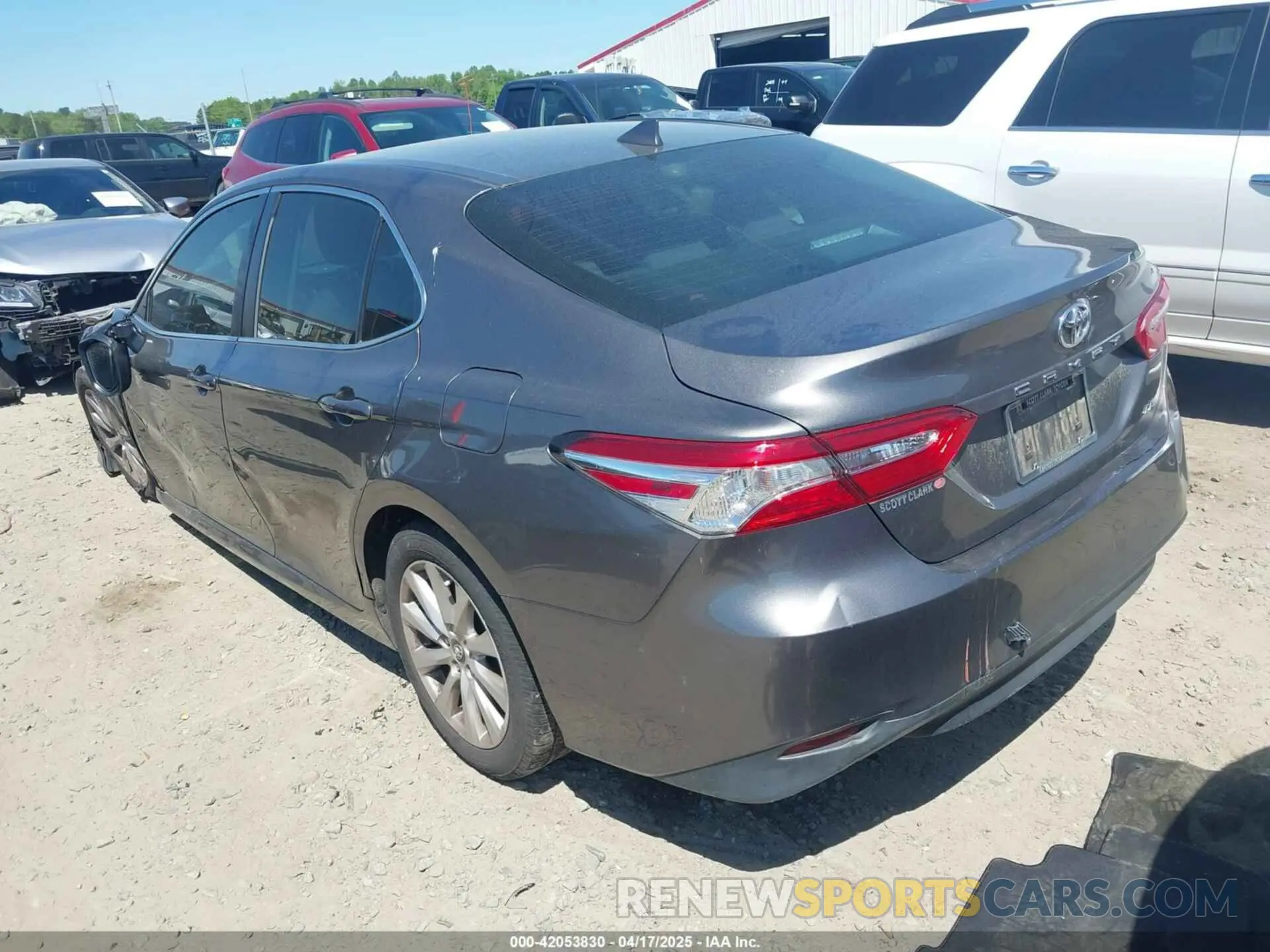 3 fotografías del automóvil dañado 4T1B11HK4KU797720 TOYOTA CAMRY 2019