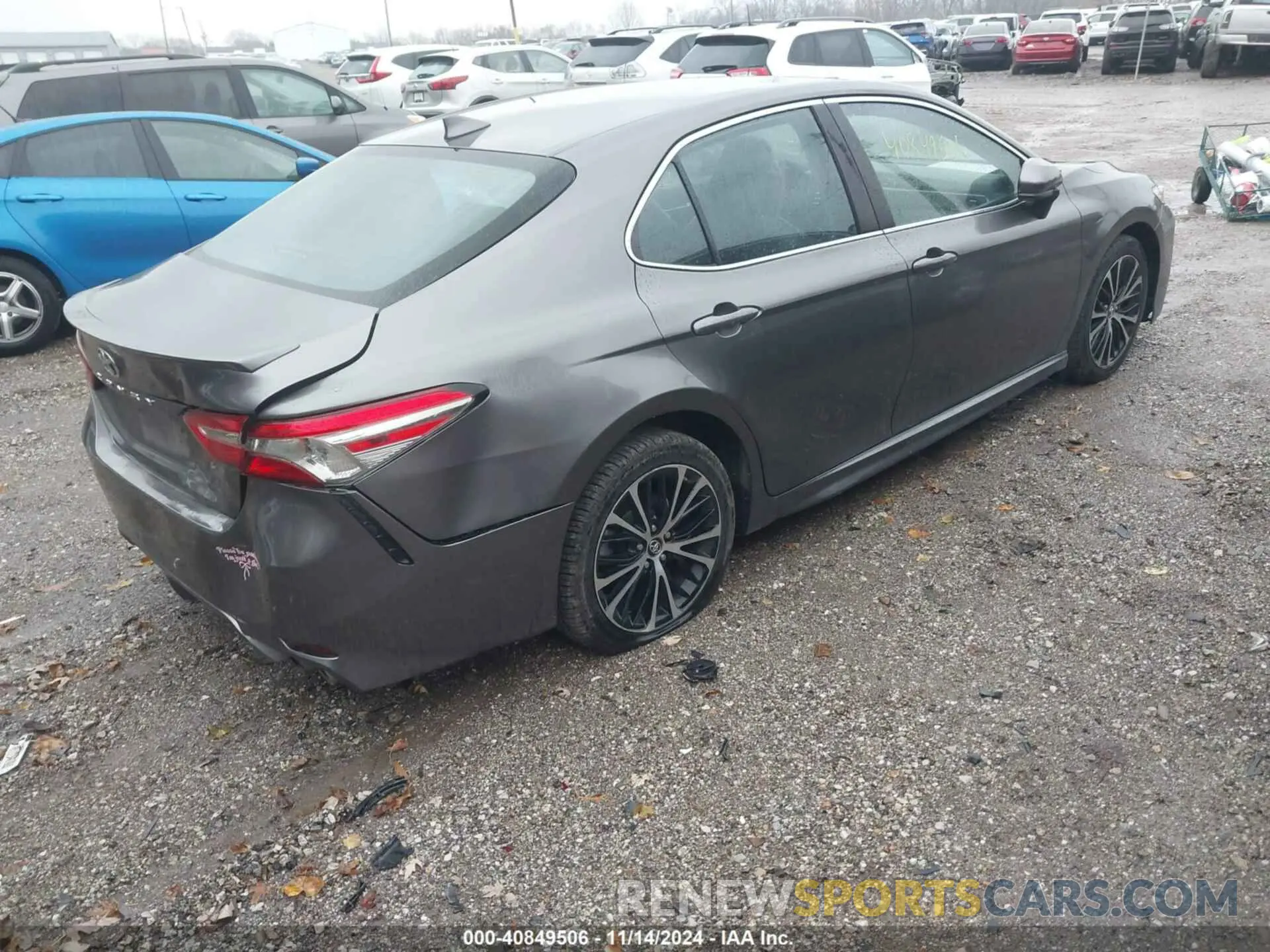 4 fotografías del automóvil dañado 4T1B11HK4KU798866 TOYOTA CAMRY 2019