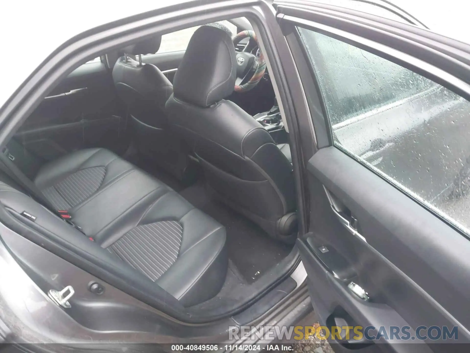 8 fotografías del automóvil dañado 4T1B11HK4KU798866 TOYOTA CAMRY 2019