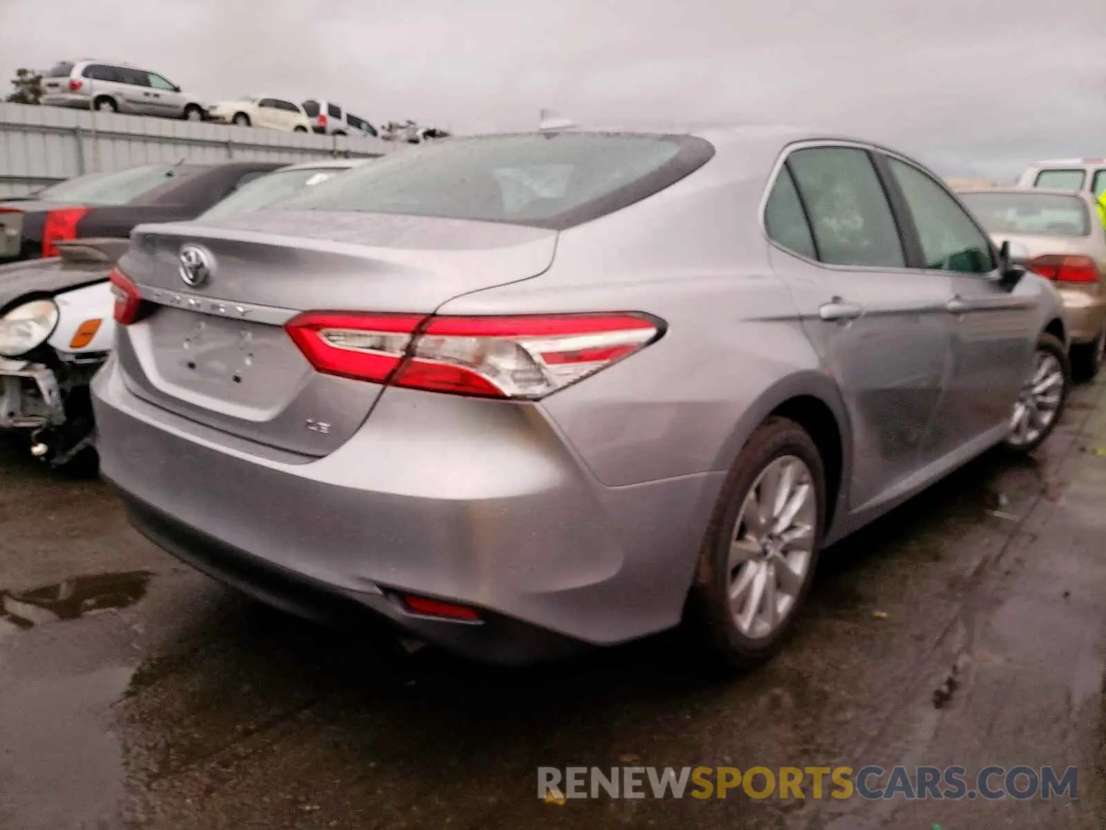 4 fotografías del automóvil dañado 4T1B11HK4KU801555 TOYOTA CAMRY 2019