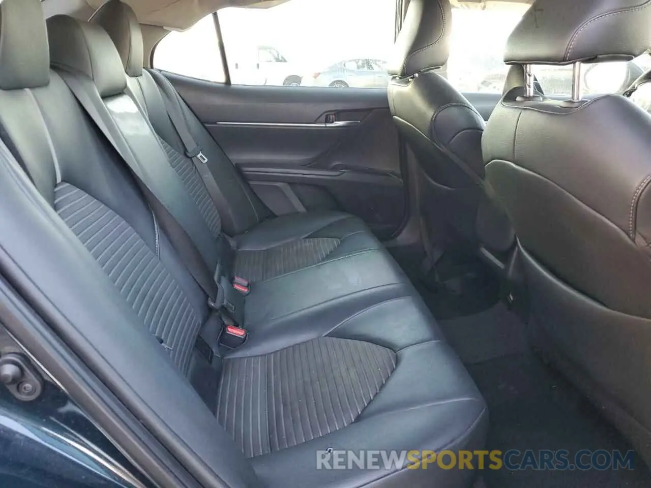 10 fotografías del automóvil dañado 4T1B11HK4KU807131 TOYOTA CAMRY 2019