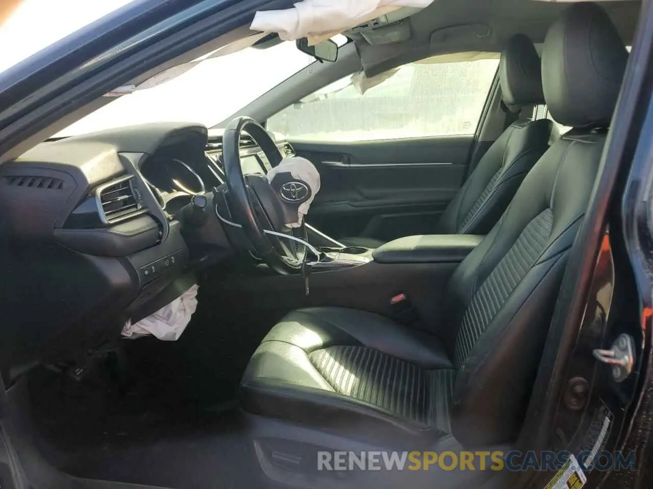 7 fotografías del automóvil dañado 4T1B11HK4KU807131 TOYOTA CAMRY 2019