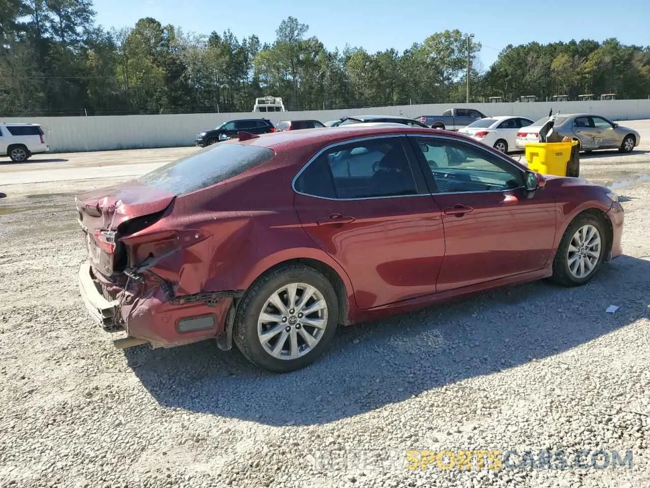 3 fotografías del automóvil dañado 4T1B11HK4KU808070 TOYOTA CAMRY 2019