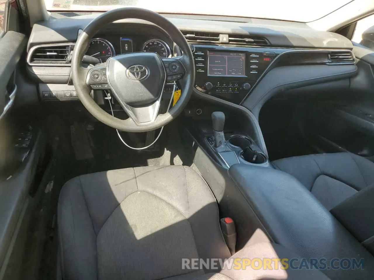8 fotografías del automóvil dañado 4T1B11HK4KU808070 TOYOTA CAMRY 2019