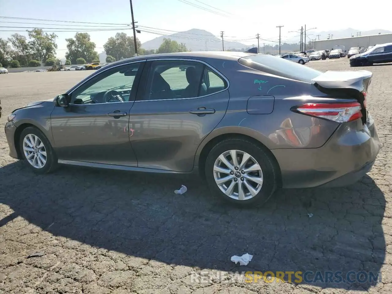 2 fotografías del automóvil dañado 4T1B11HK4KU810188 TOYOTA CAMRY 2019