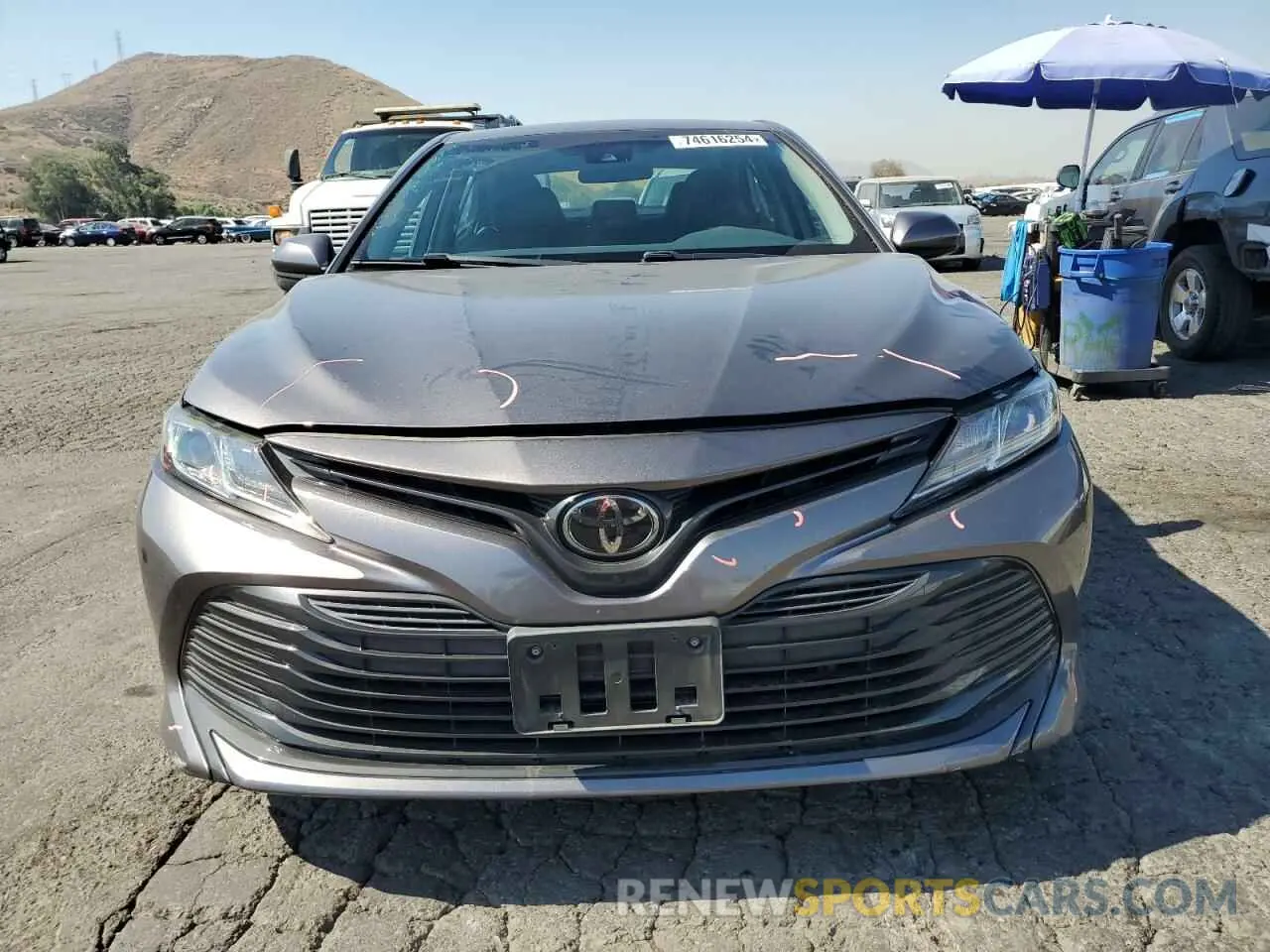 5 fotografías del automóvil dañado 4T1B11HK4KU810188 TOYOTA CAMRY 2019
