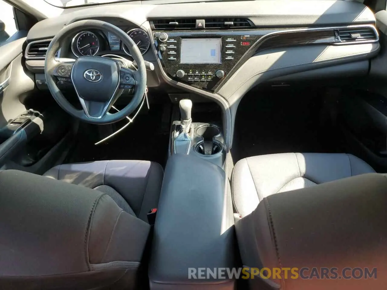8 fotografías del automóvil dañado 4T1B11HK4KU810188 TOYOTA CAMRY 2019