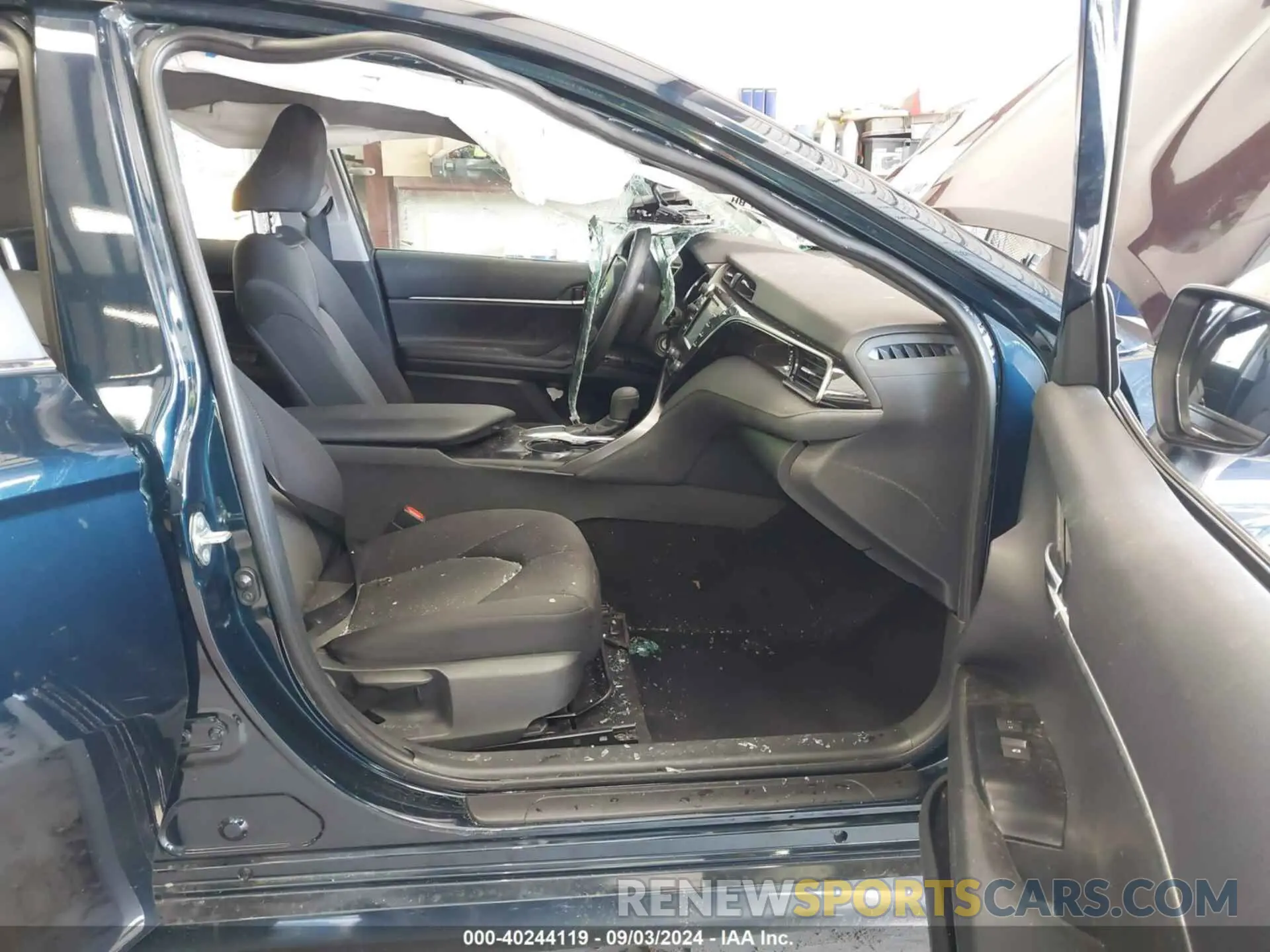 5 fotografías del automóvil dañado 4T1B11HK4KU812068 TOYOTA CAMRY 2019