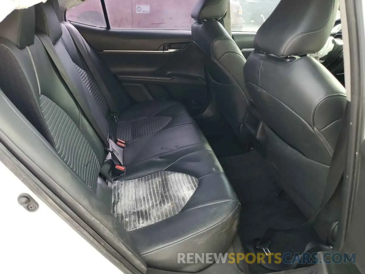 10 fotografías del automóvil dañado 4T1B11HK4KU812880 TOYOTA CAMRY 2019