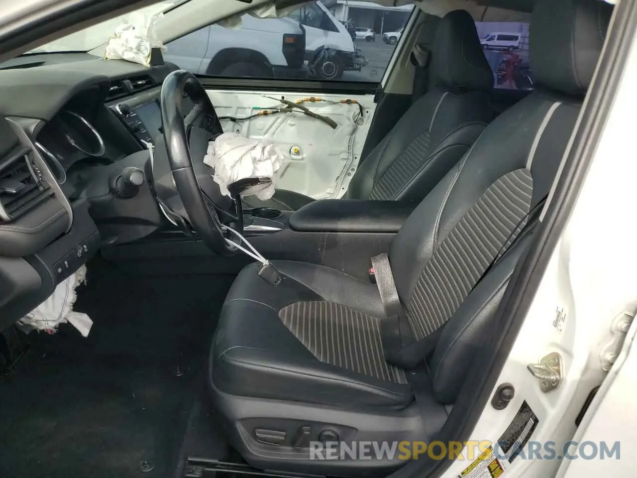 7 fotografías del automóvil dañado 4T1B11HK4KU812880 TOYOTA CAMRY 2019