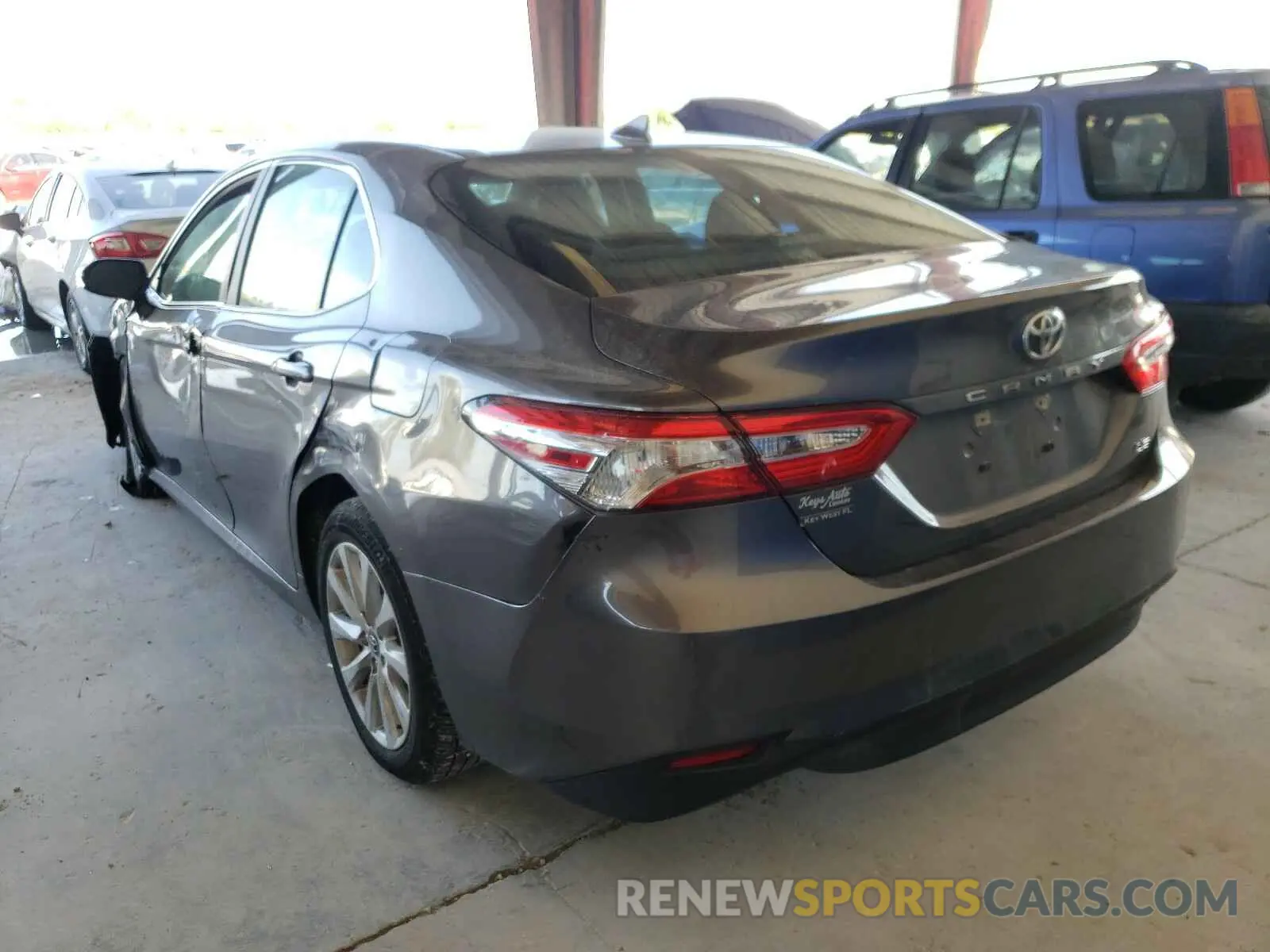 3 fotografías del automóvil dañado 4T1B11HK4KU812927 TOYOTA CAMRY 2019