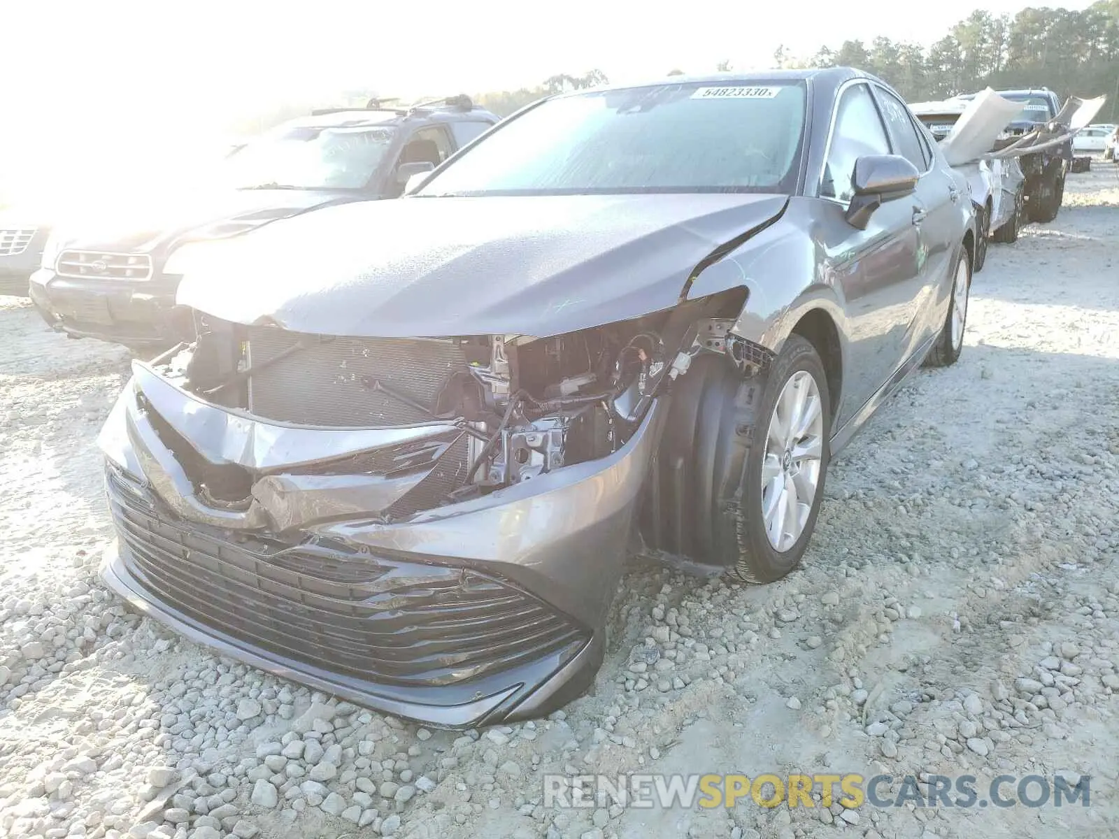 2 fotografías del automóvil dañado 4T1B11HK4KU826584 TOYOTA CAMRY 2019