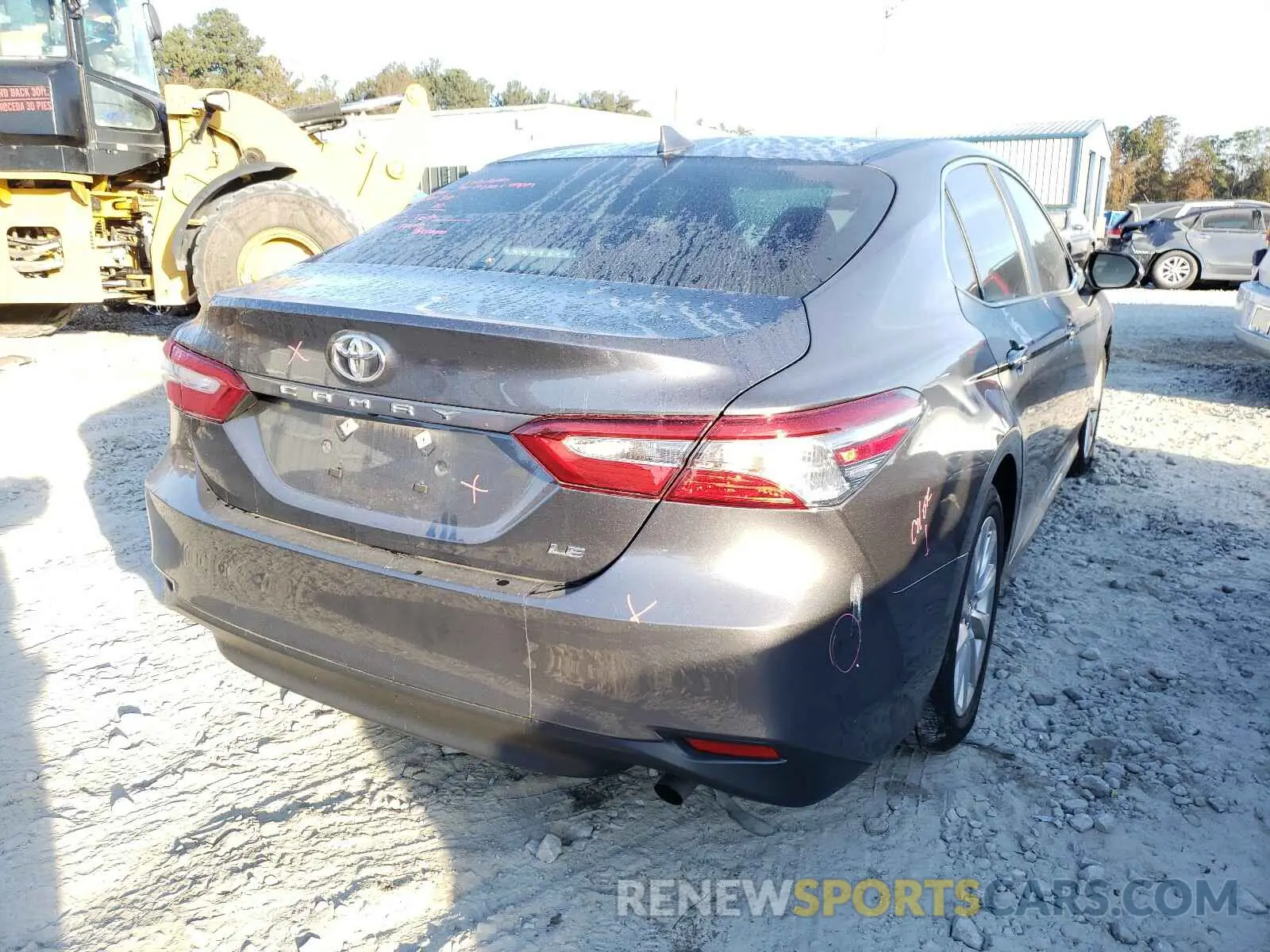 4 fotografías del automóvil dañado 4T1B11HK4KU826584 TOYOTA CAMRY 2019