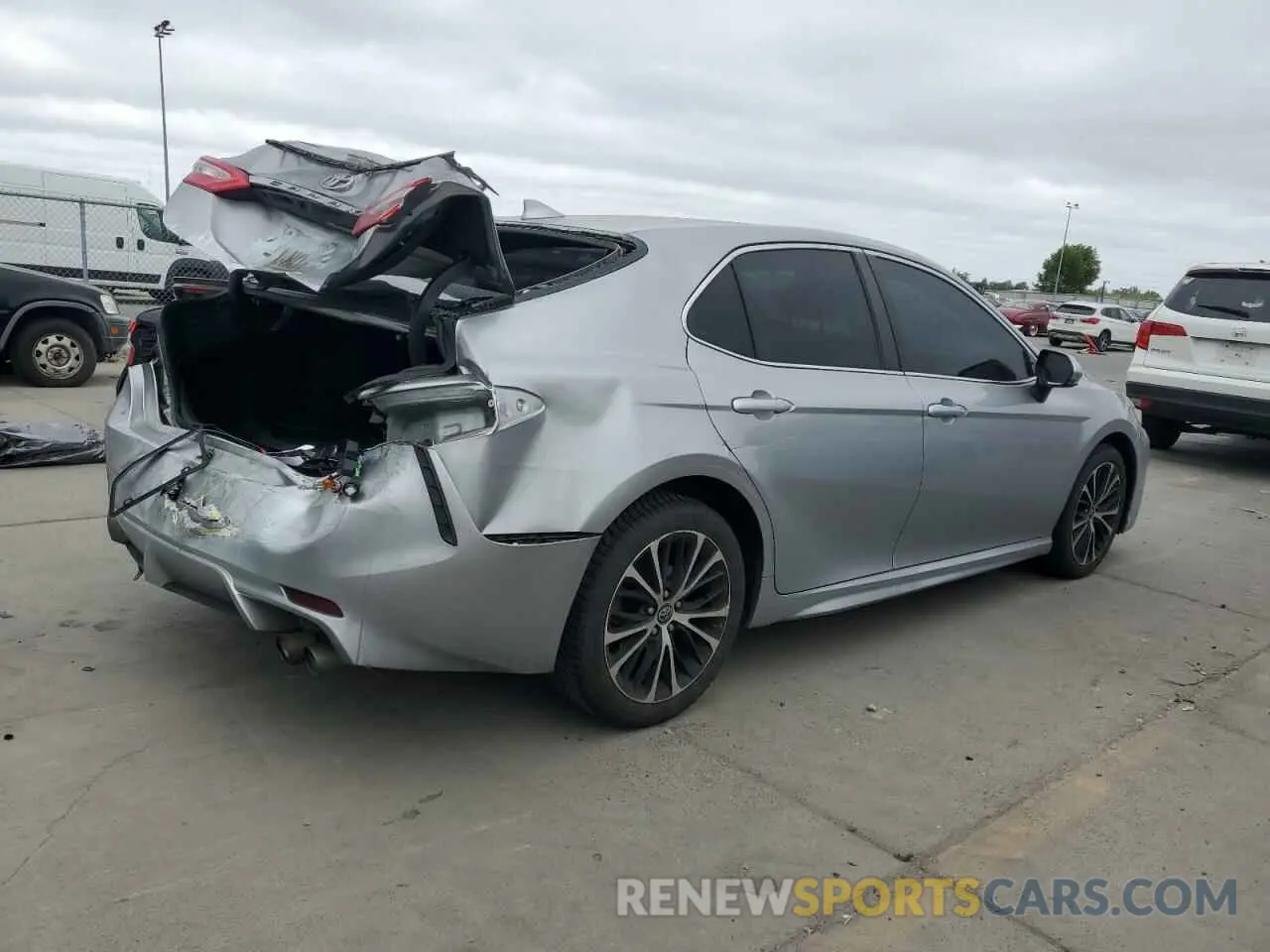 3 fotografías del automóvil dañado 4T1B11HK4KU830778 TOYOTA CAMRY 2019