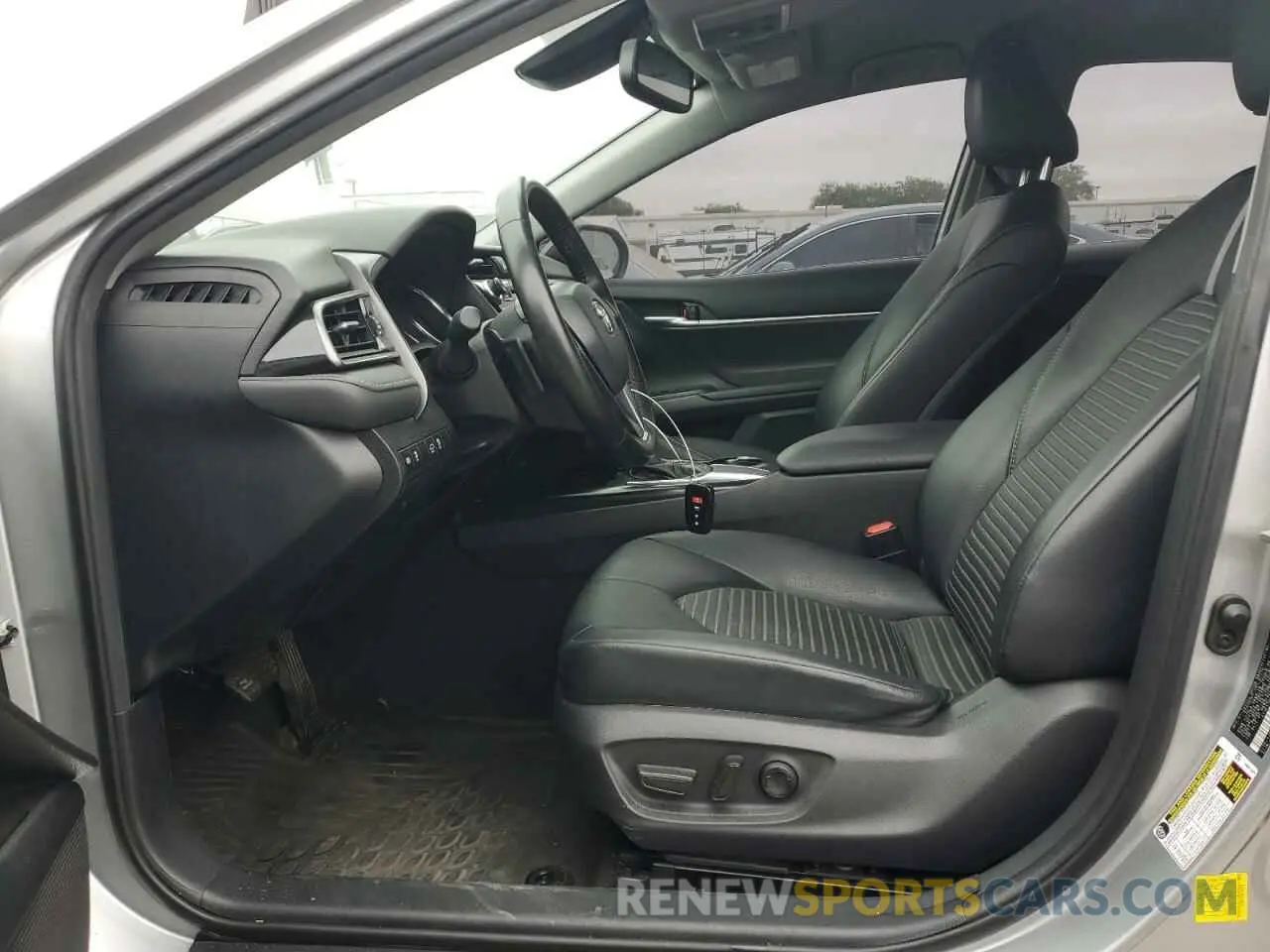 7 fotografías del automóvil dañado 4T1B11HK4KU830778 TOYOTA CAMRY 2019