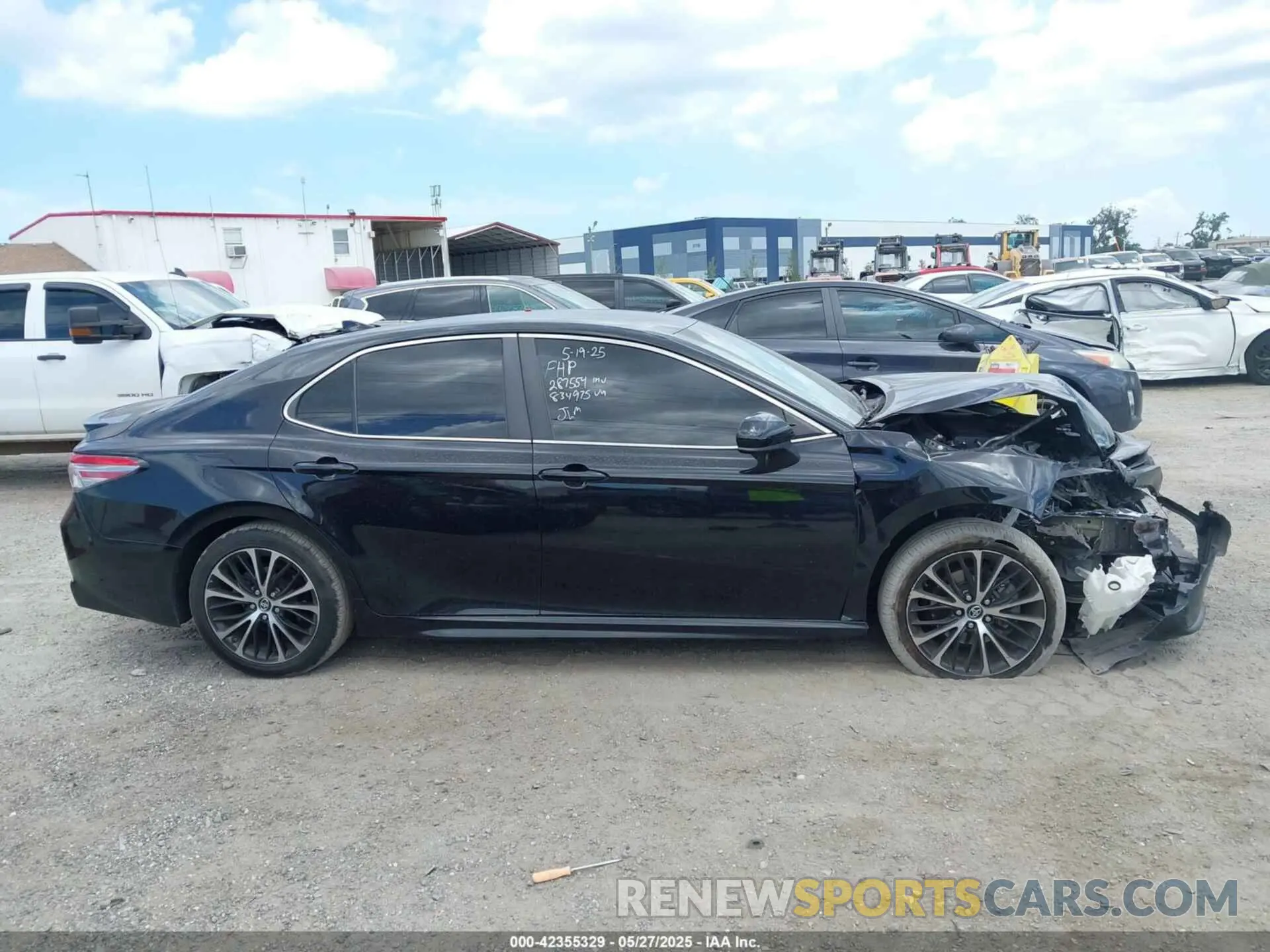 14 fotografías del automóvil dañado 4T1B11HK4KU834975 TOYOTA CAMRY 2019