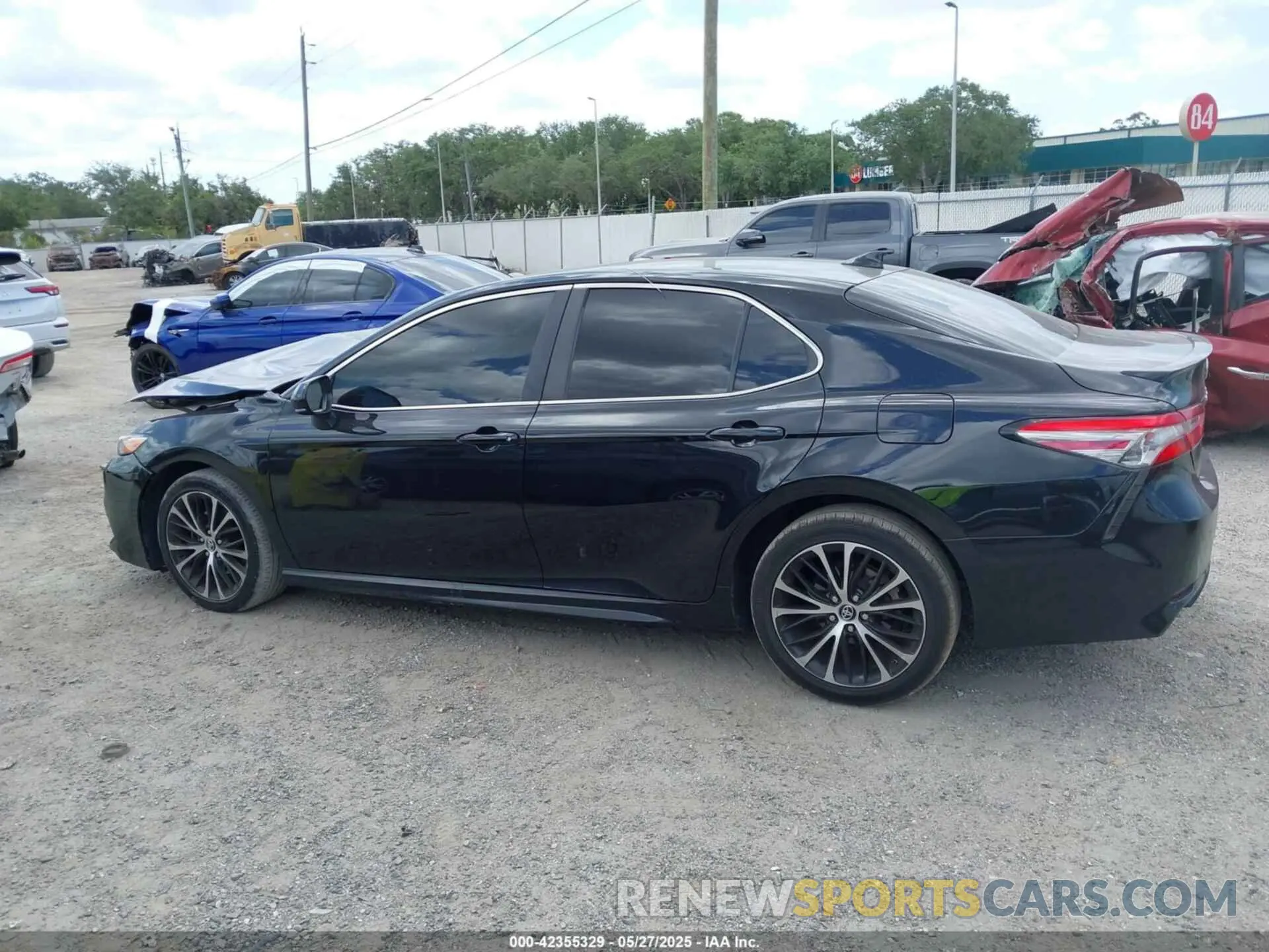 15 fotografías del automóvil dañado 4T1B11HK4KU834975 TOYOTA CAMRY 2019