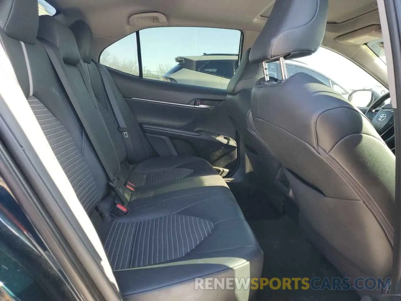 10 fotografías del automóvil dañado 4T1B11HK4KU837049 TOYOTA CAMRY 2019