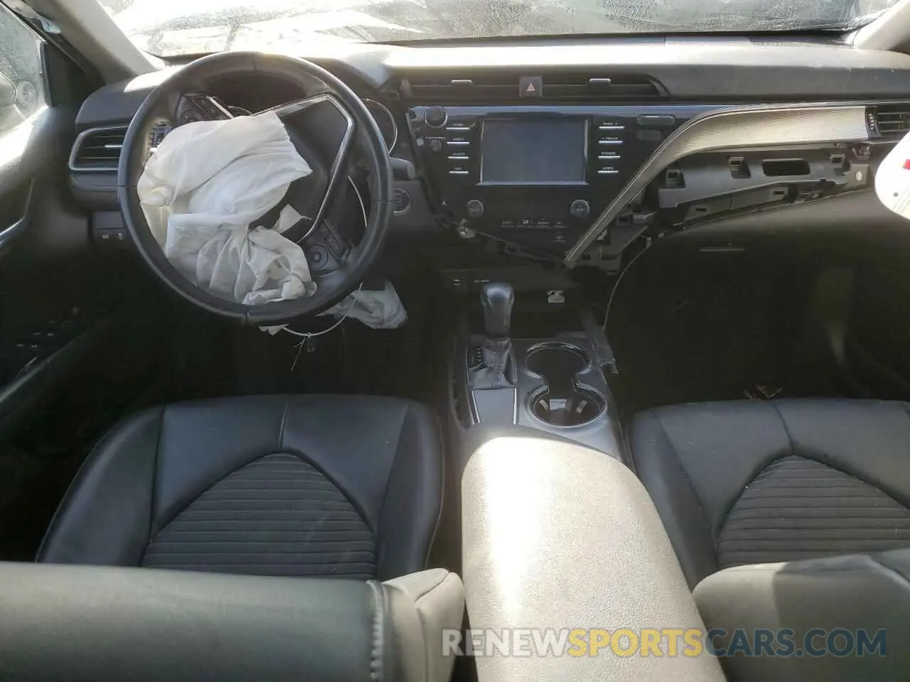 8 fotografías del automóvil dañado 4T1B11HK4KU837939 TOYOTA CAMRY 2019