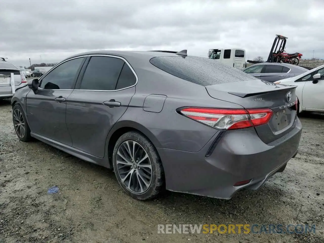 2 fotografías del automóvil dañado 4T1B11HK4KU840792 TOYOTA CAMRY 2019