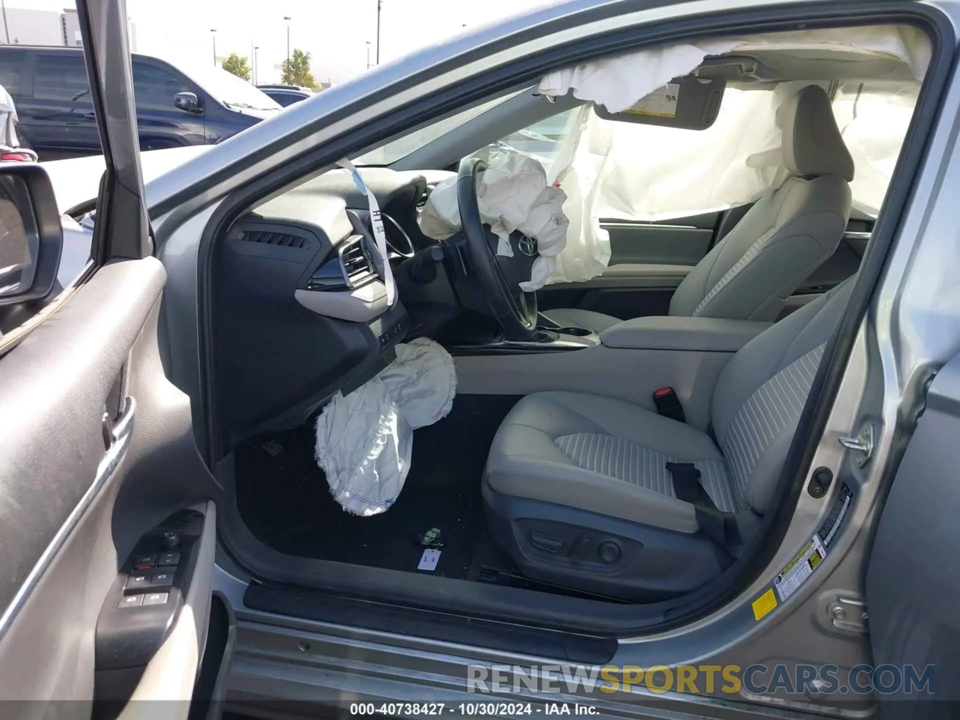 5 fotografías del automóvil dañado 4T1B11HK4KU841263 TOYOTA CAMRY 2019