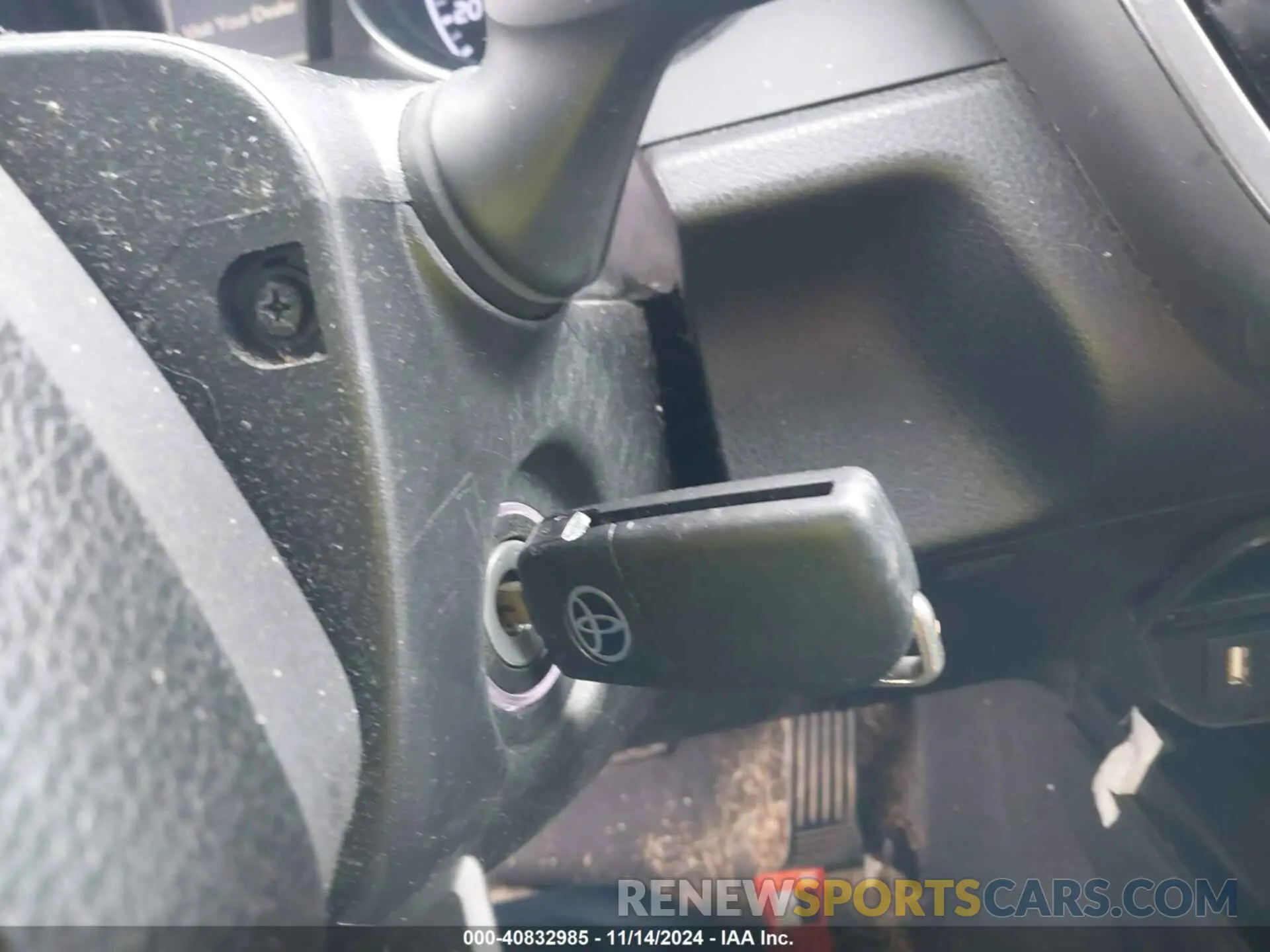 11 fotografías del automóvil dañado 4T1B11HK4KU842252 TOYOTA CAMRY 2019