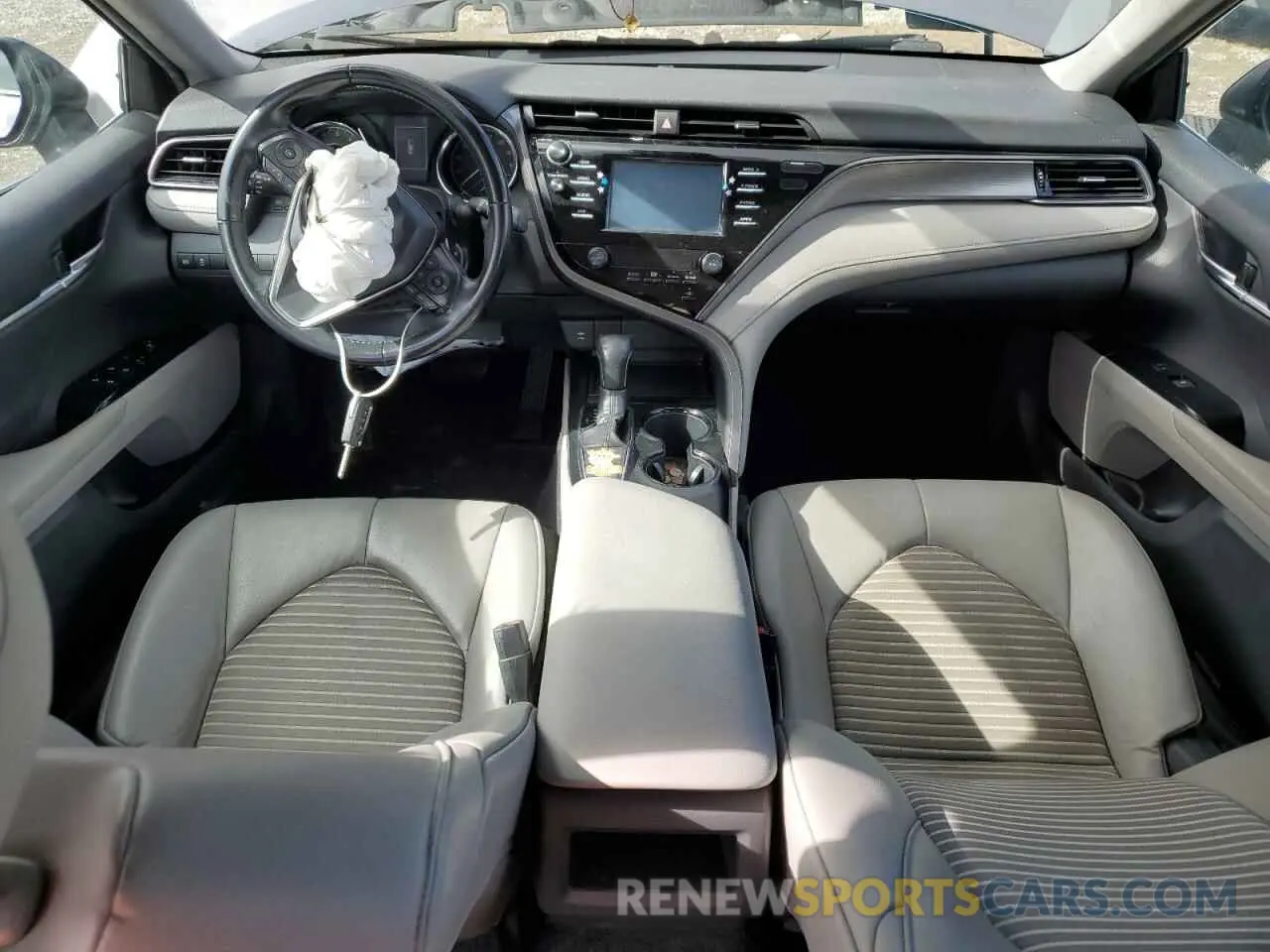 8 fotografías del automóvil dañado 4T1B11HK4KU845538 TOYOTA CAMRY 2019