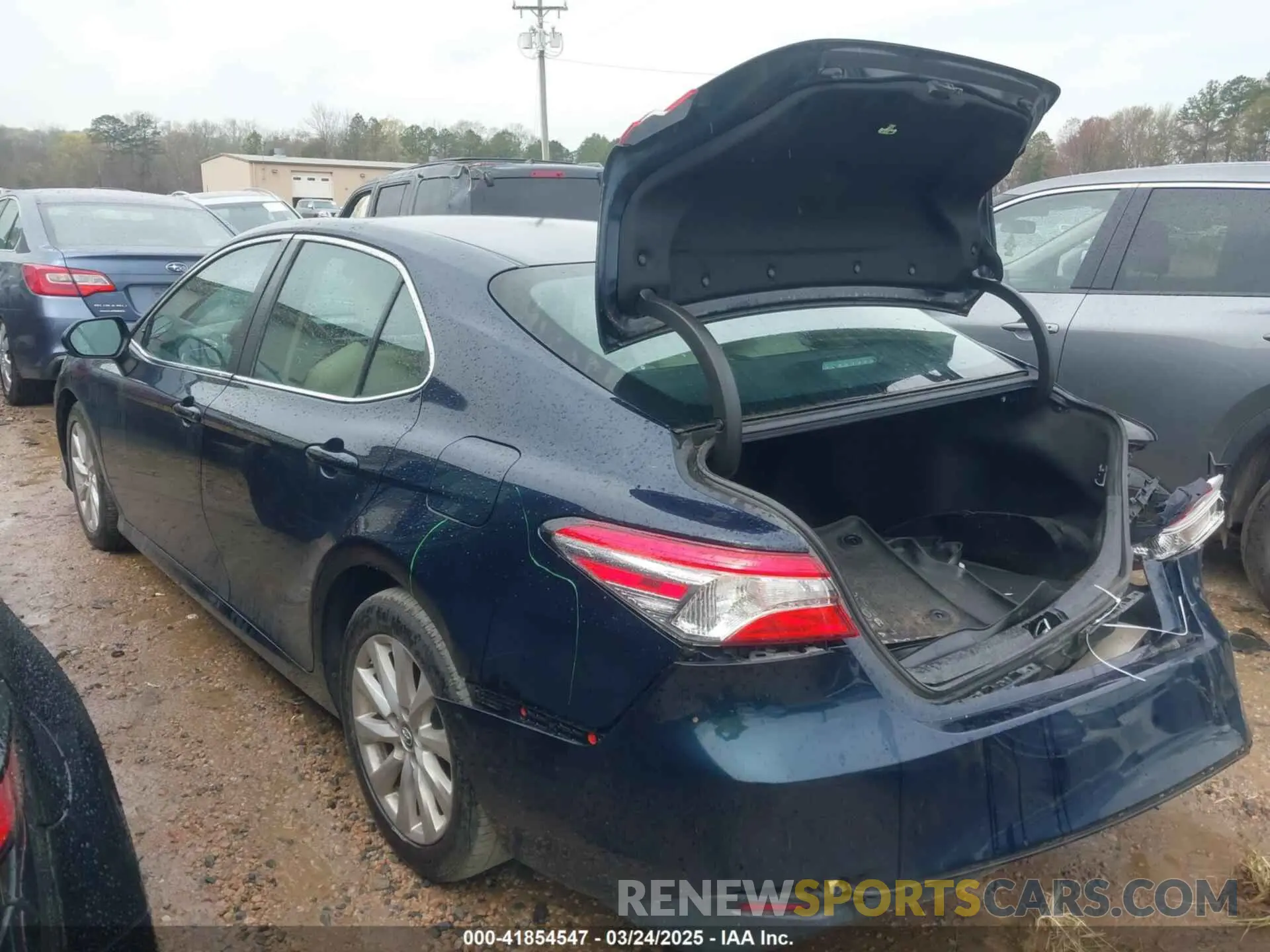 3 fotografías del automóvil dañado 4T1B11HK4KU848696 TOYOTA CAMRY 2019