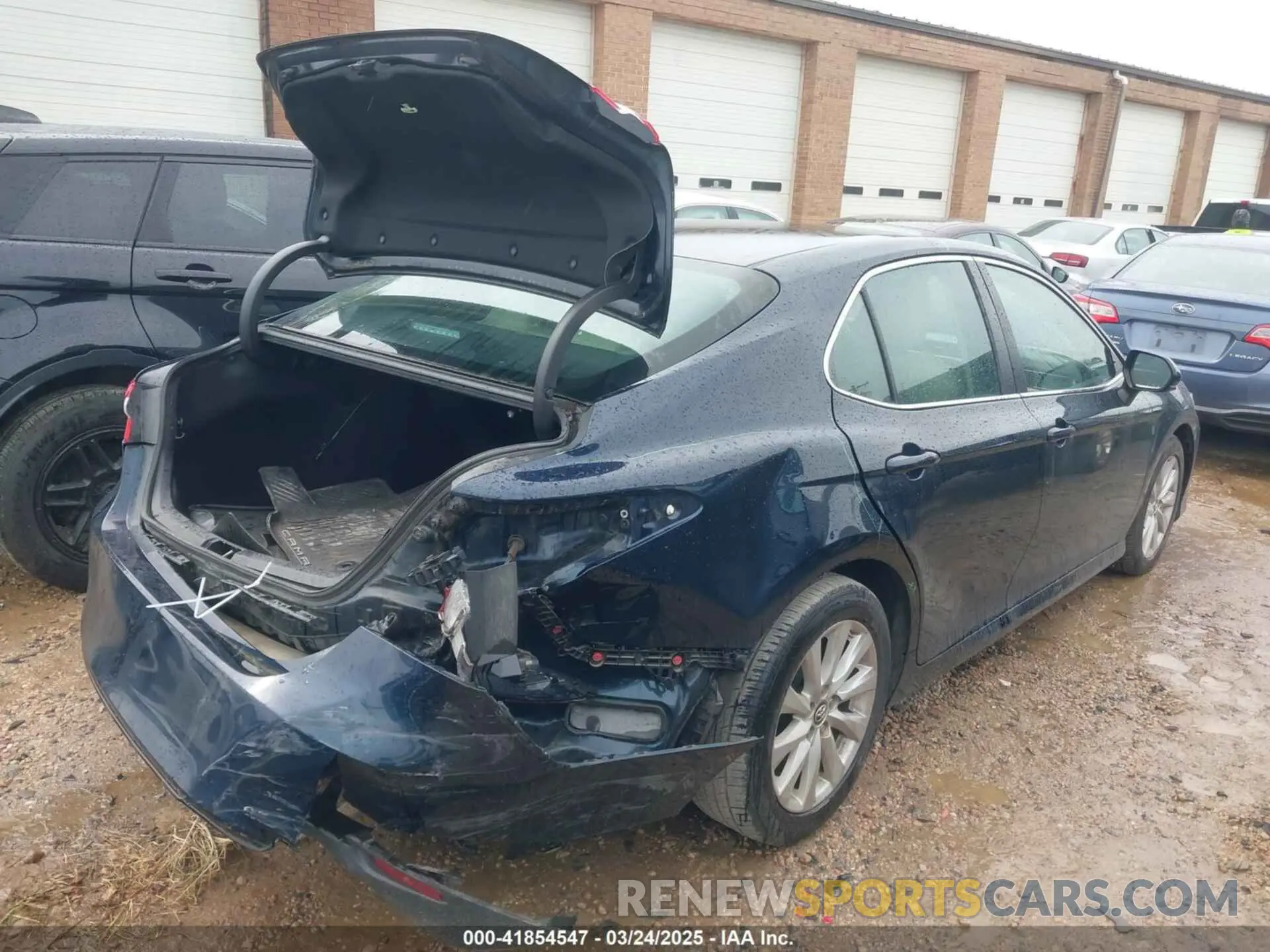 4 fotografías del automóvil dañado 4T1B11HK4KU848696 TOYOTA CAMRY 2019