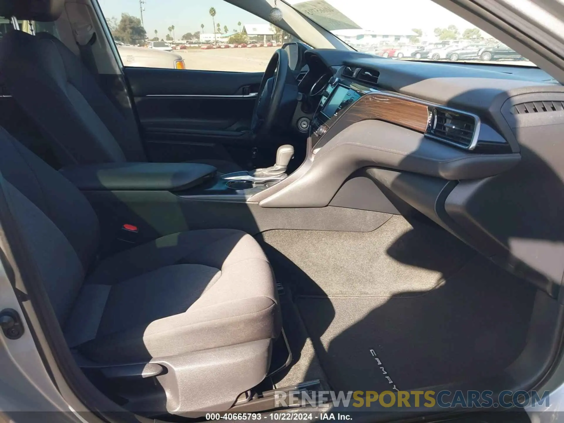 5 fotografías del automóvil dañado 4T1B11HK4KU852960 TOYOTA CAMRY 2019