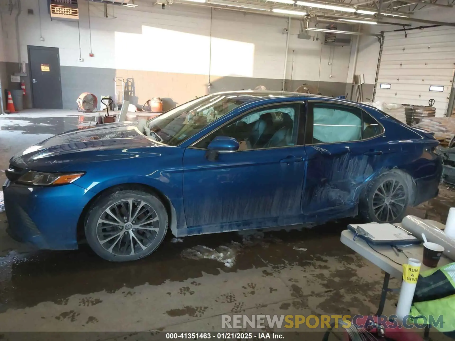 14 fotografías del automóvil dañado 4T1B11HK5KU159797 TOYOTA CAMRY 2019