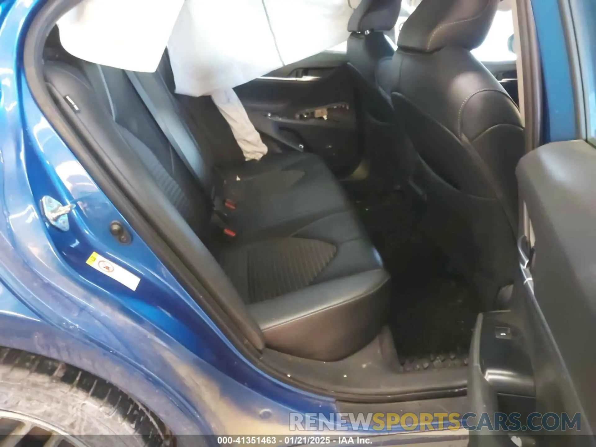 8 fotografías del automóvil dañado 4T1B11HK5KU159797 TOYOTA CAMRY 2019