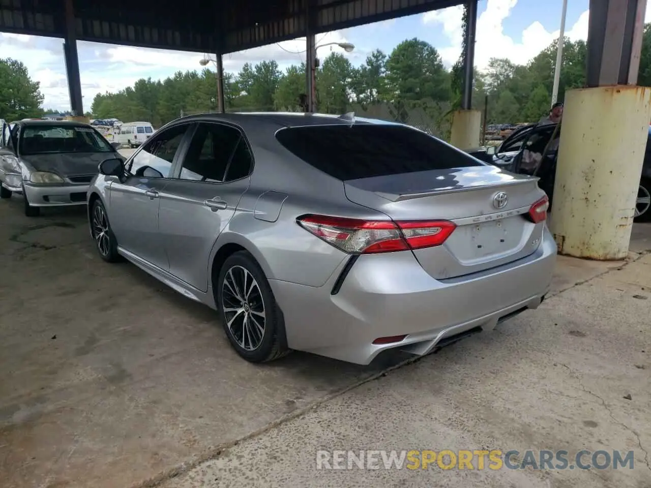 3 fotografías del automóvil dañado 4T1B11HK5KU174526 TOYOTA CAMRY 2019