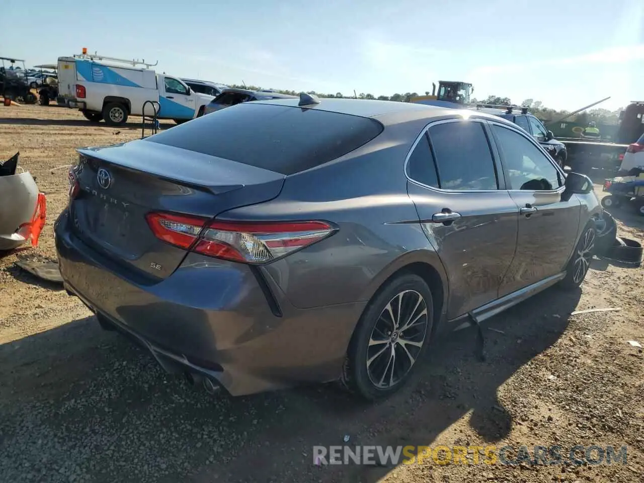3 fotografías del automóvil dañado 4T1B11HK5KU186935 TOYOTA CAMRY 2019