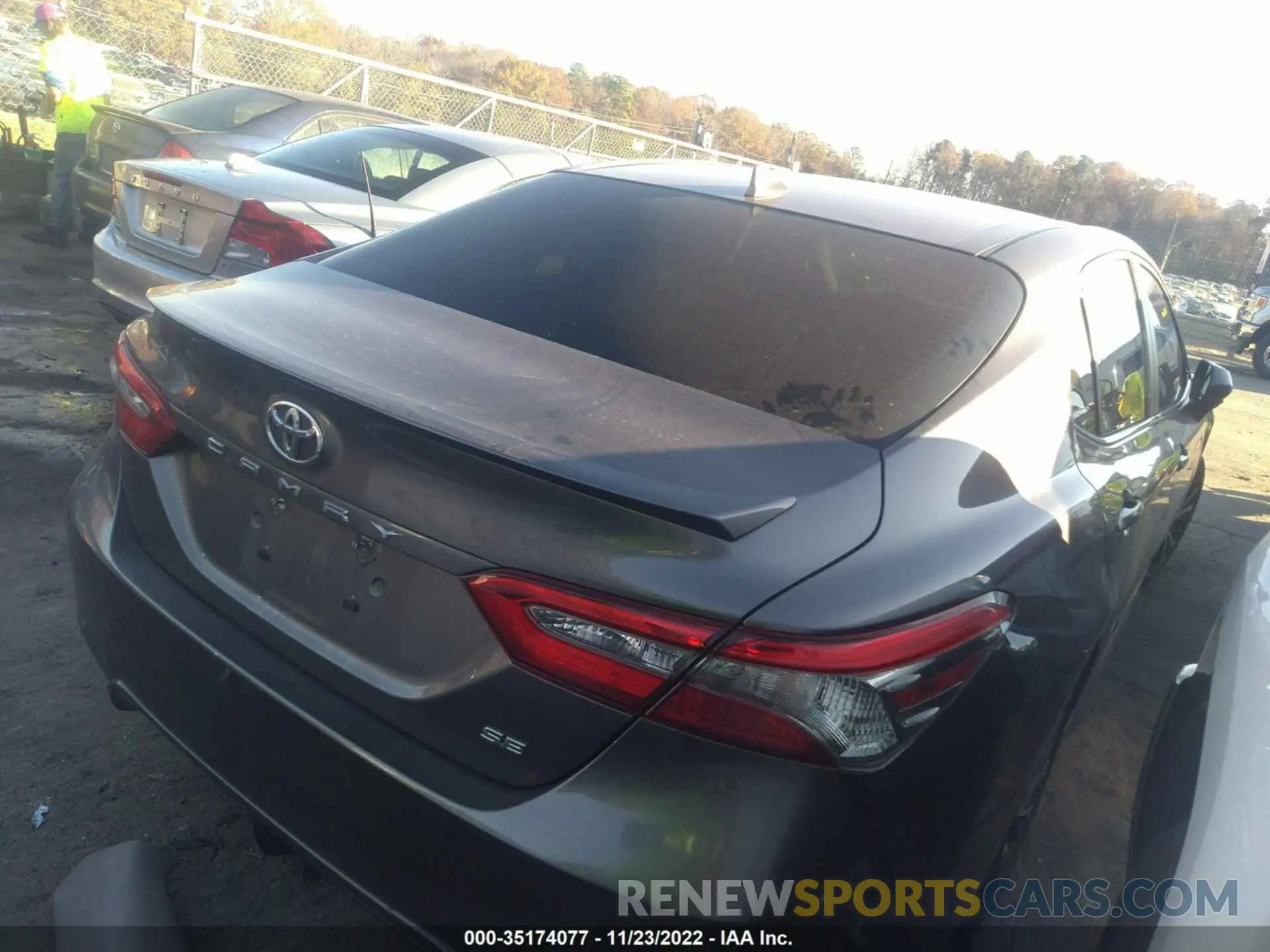 4 fotografías del automóvil dañado 4T1B11HK5KU187809 TOYOTA CAMRY 2019