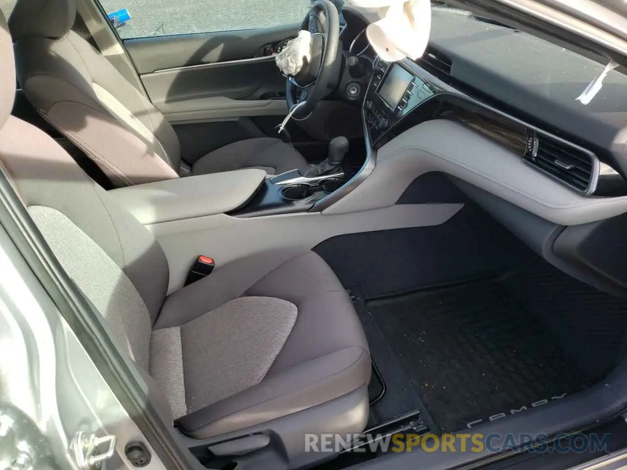 5 fotografías del automóvil dañado 4T1B11HK5KU199698 TOYOTA CAMRY 2019