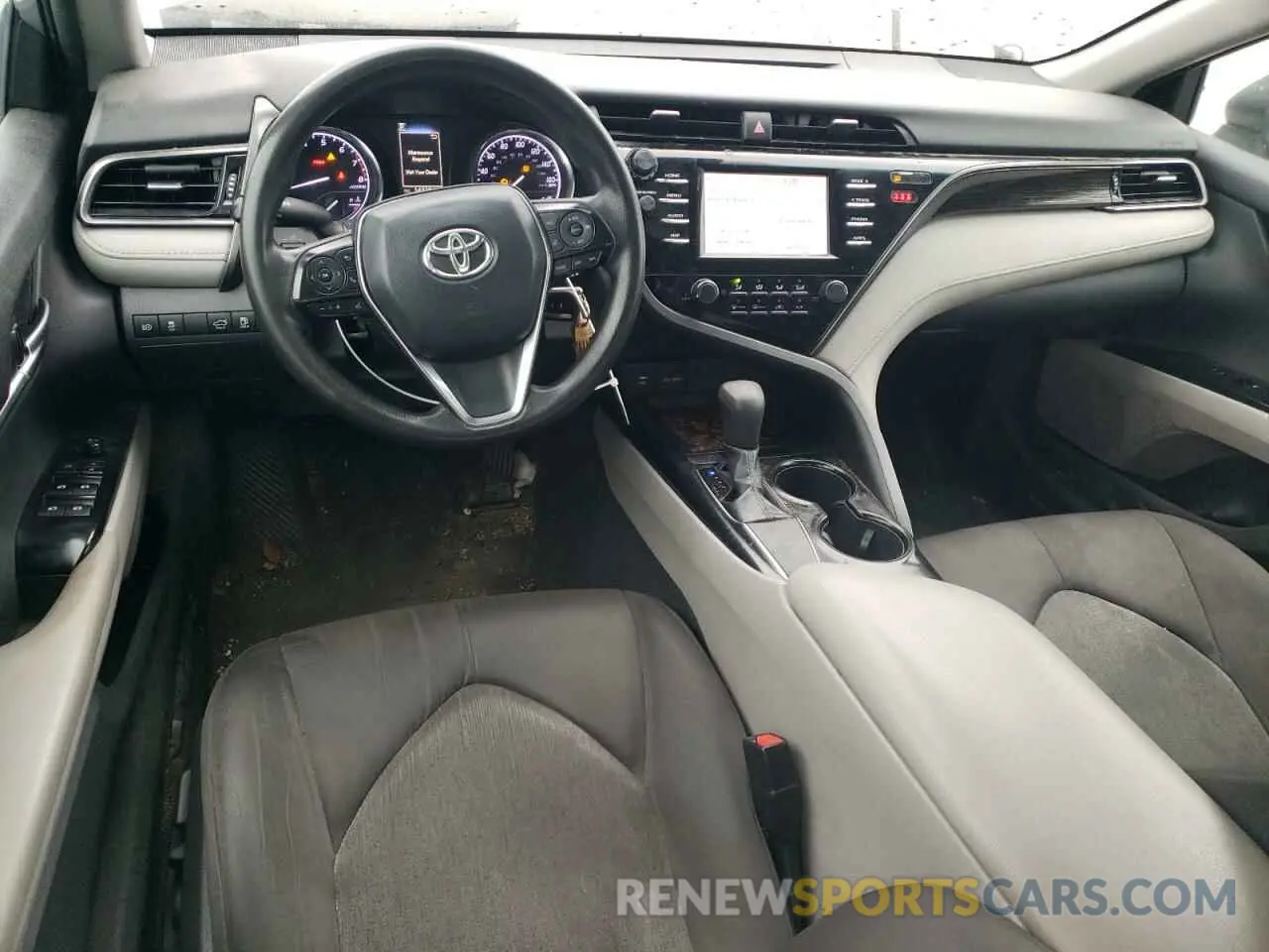 8 fotografías del automóvil dañado 4T1B11HK5KU200087 TOYOTA CAMRY 2019